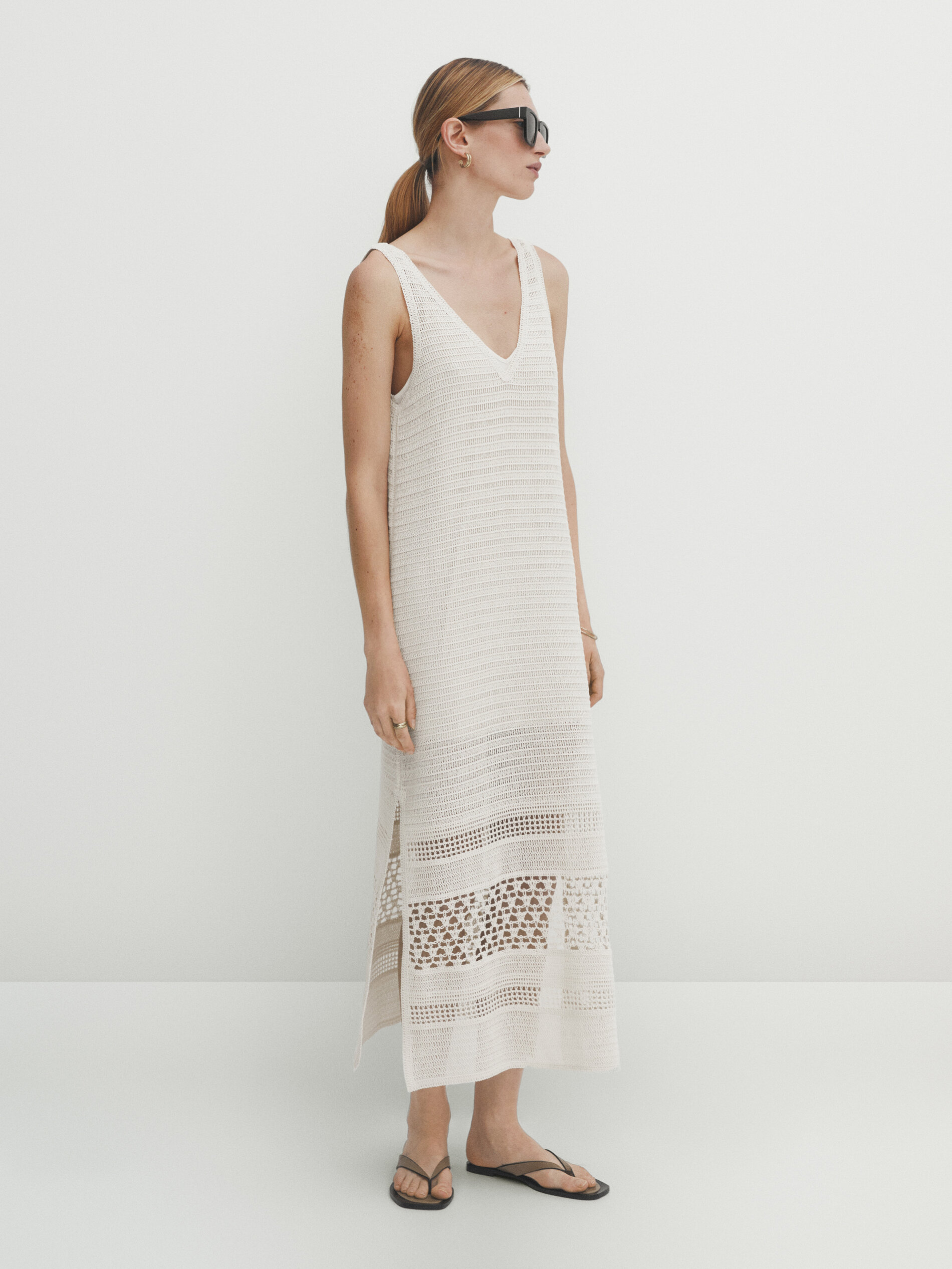 Vestido midi crochet escote pico - CRUDO