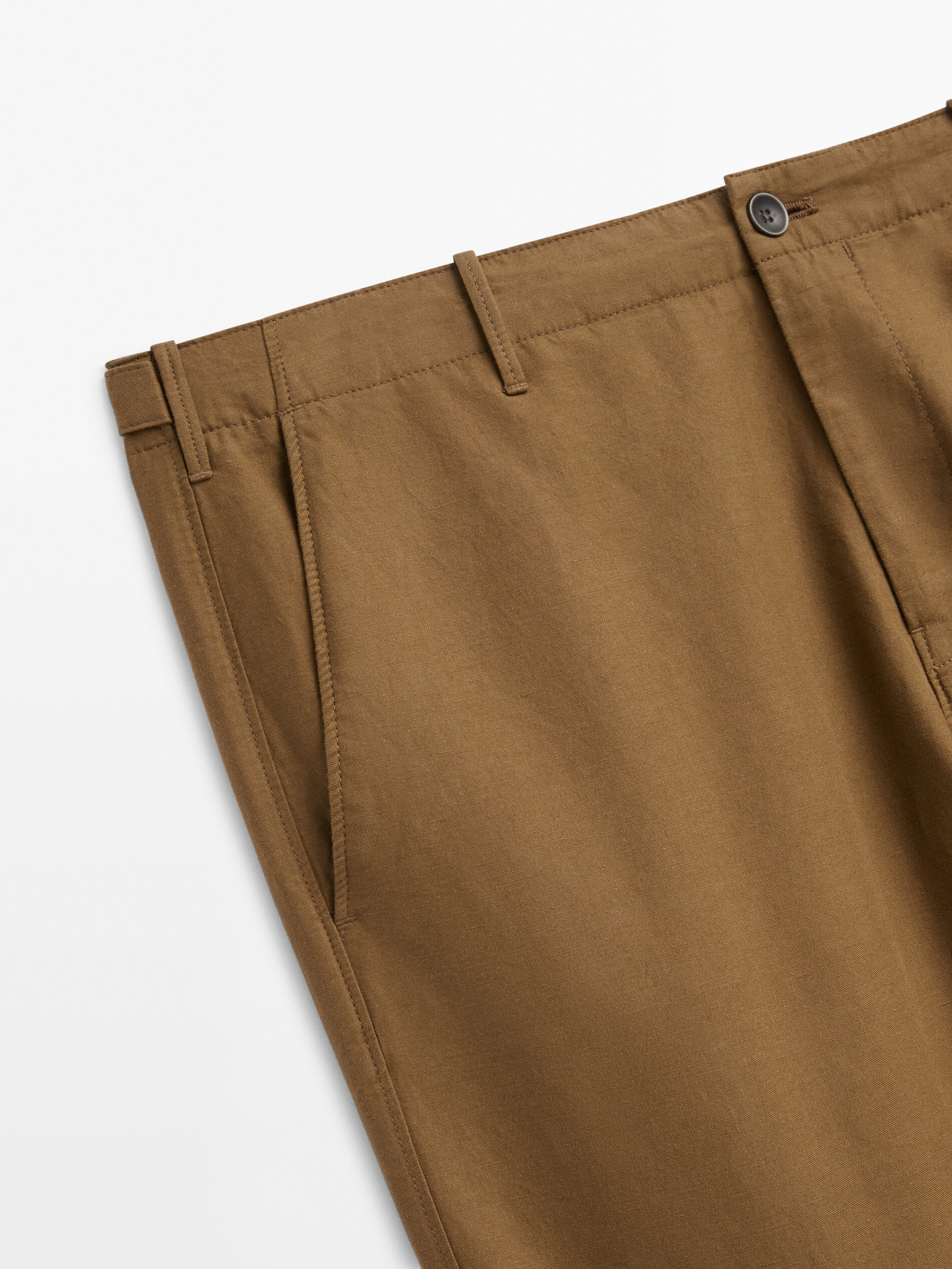 Pantalón chino con algodón y lino tapered fit - TOSTADO