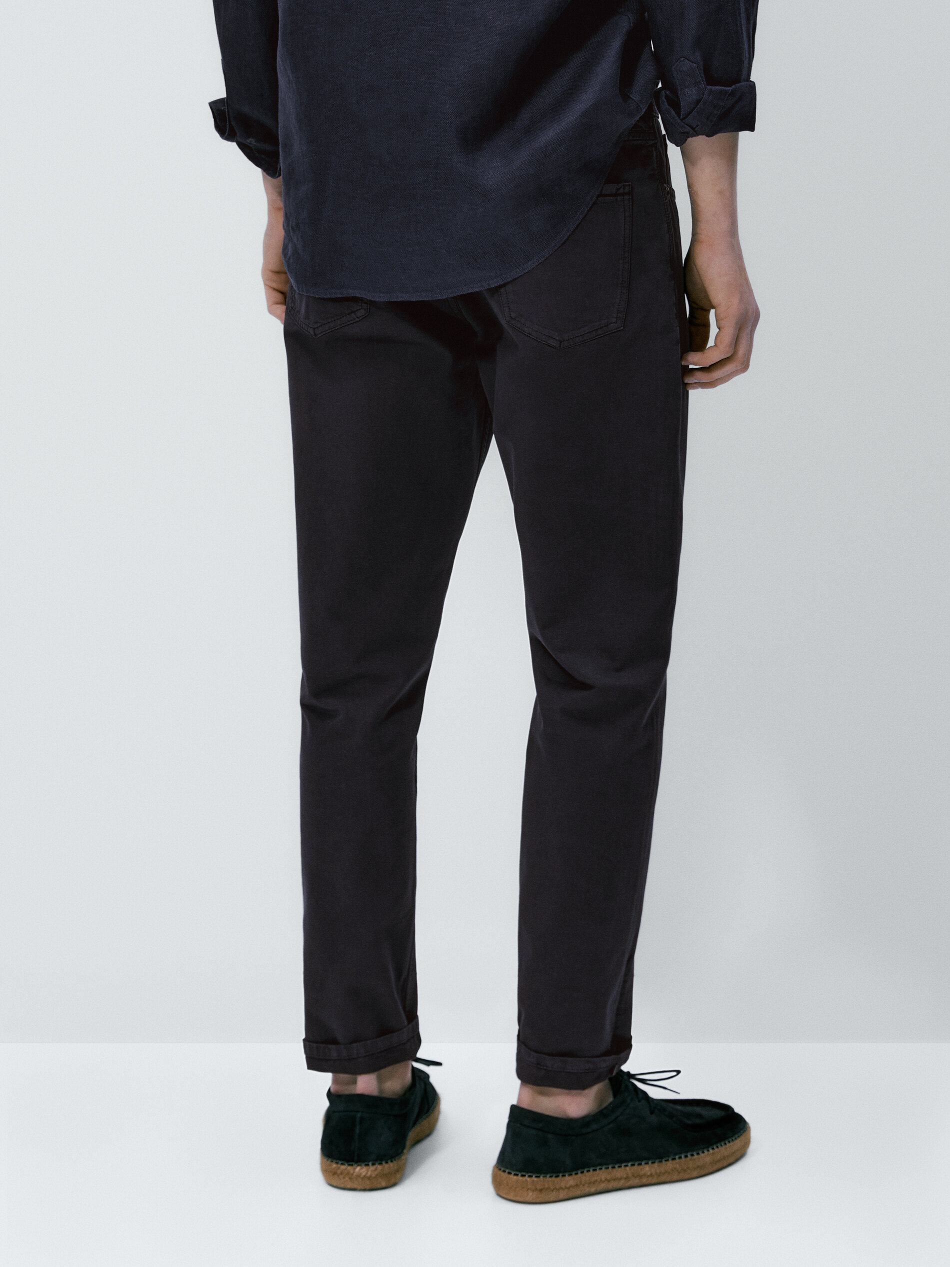 Pantalón tejanero tapered fit - AZUL MARINO