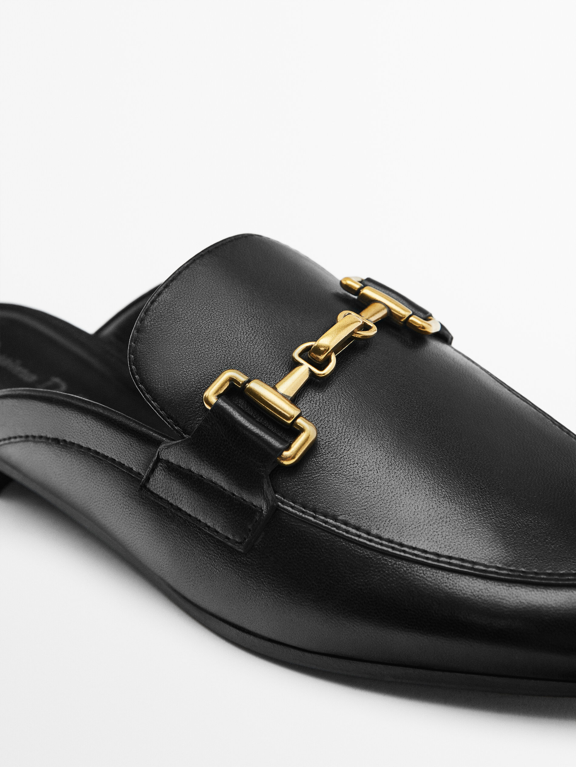 Mocasín piel destalonado - NEGRO