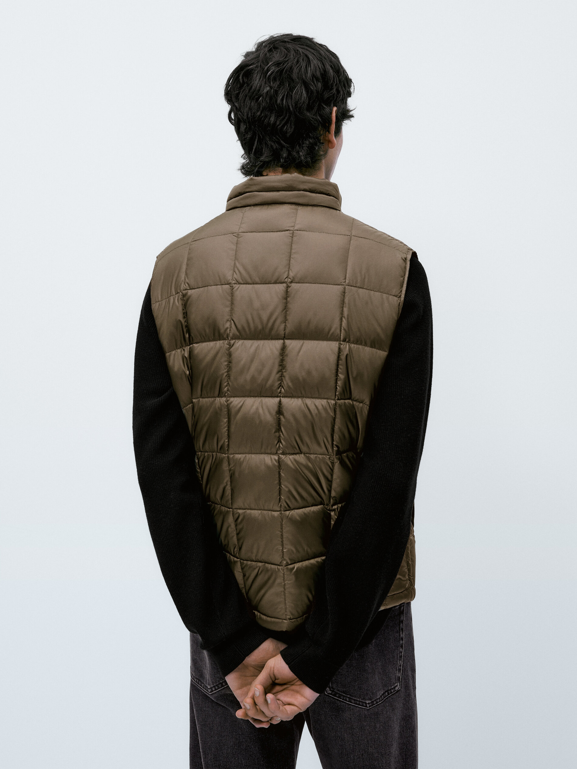 Chaleco acolchado ligero plumas - TOSTADO
