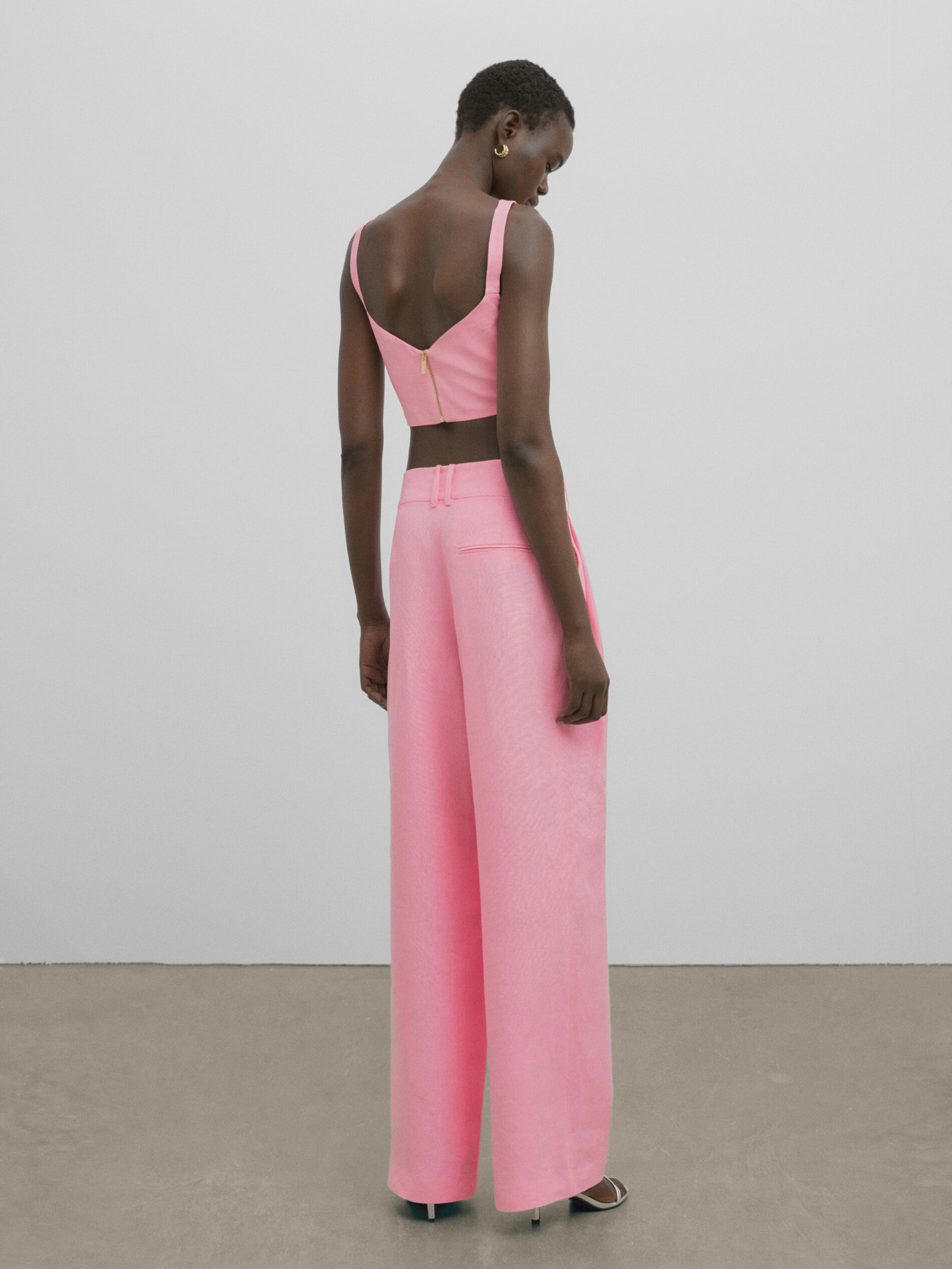 Pantalón lino pinzas bolsillos -Studio - ROSA