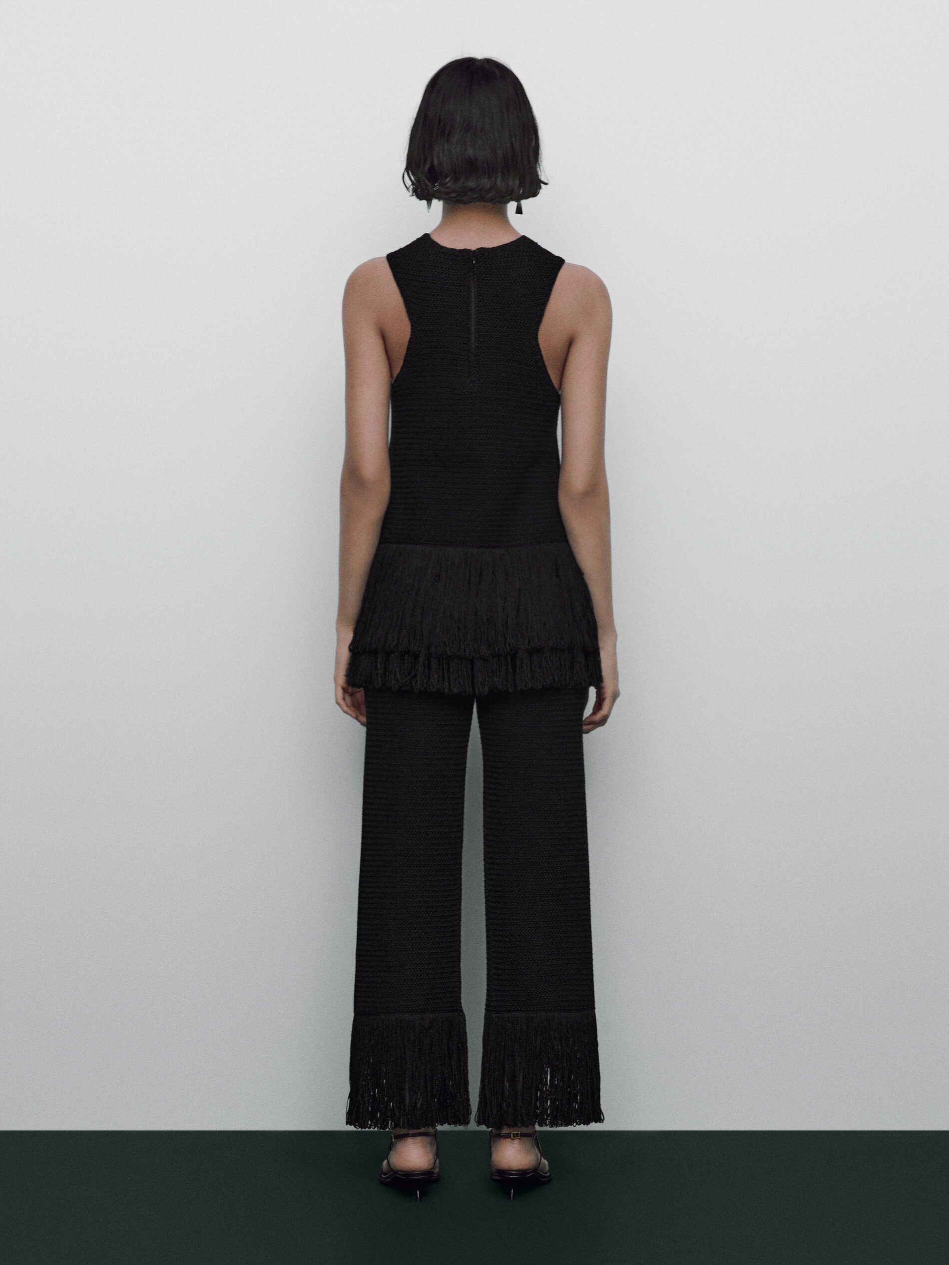 Top punto detalle flecos Limited edition - NEGRO