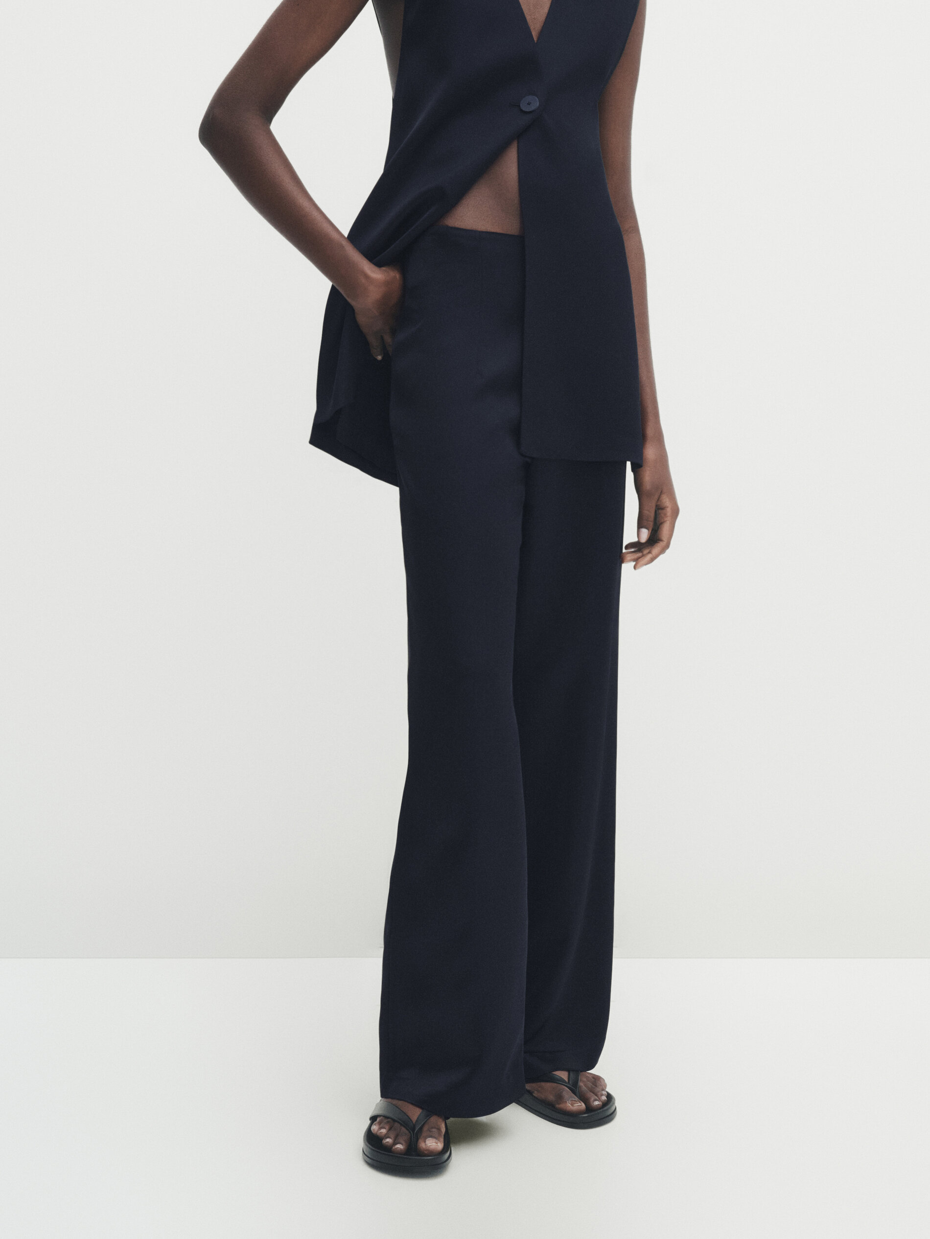 Pantalón satinado recto azul marino - AZUL MARINO