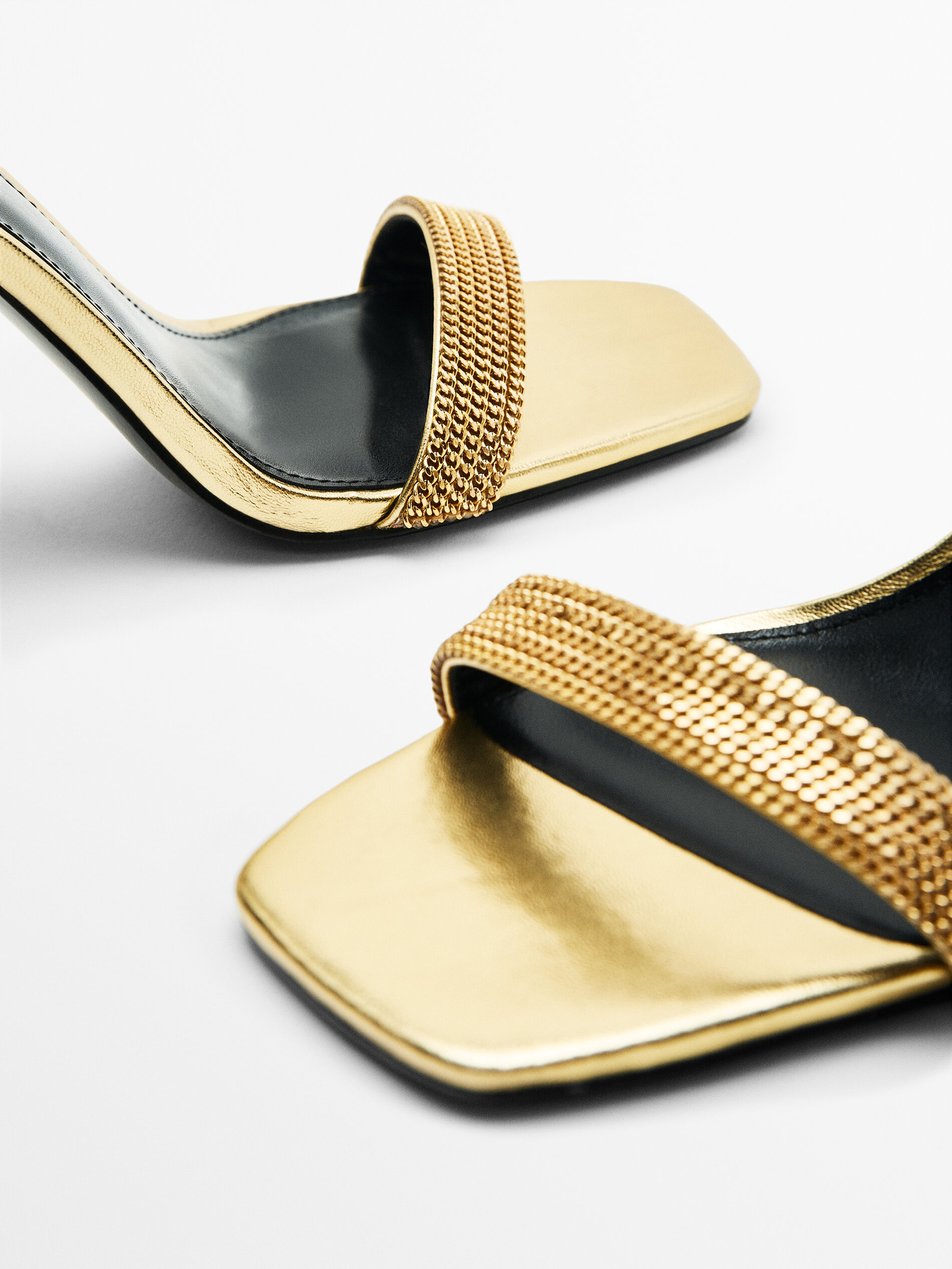 Sandalia piel corte cadena -Studio - DORADO