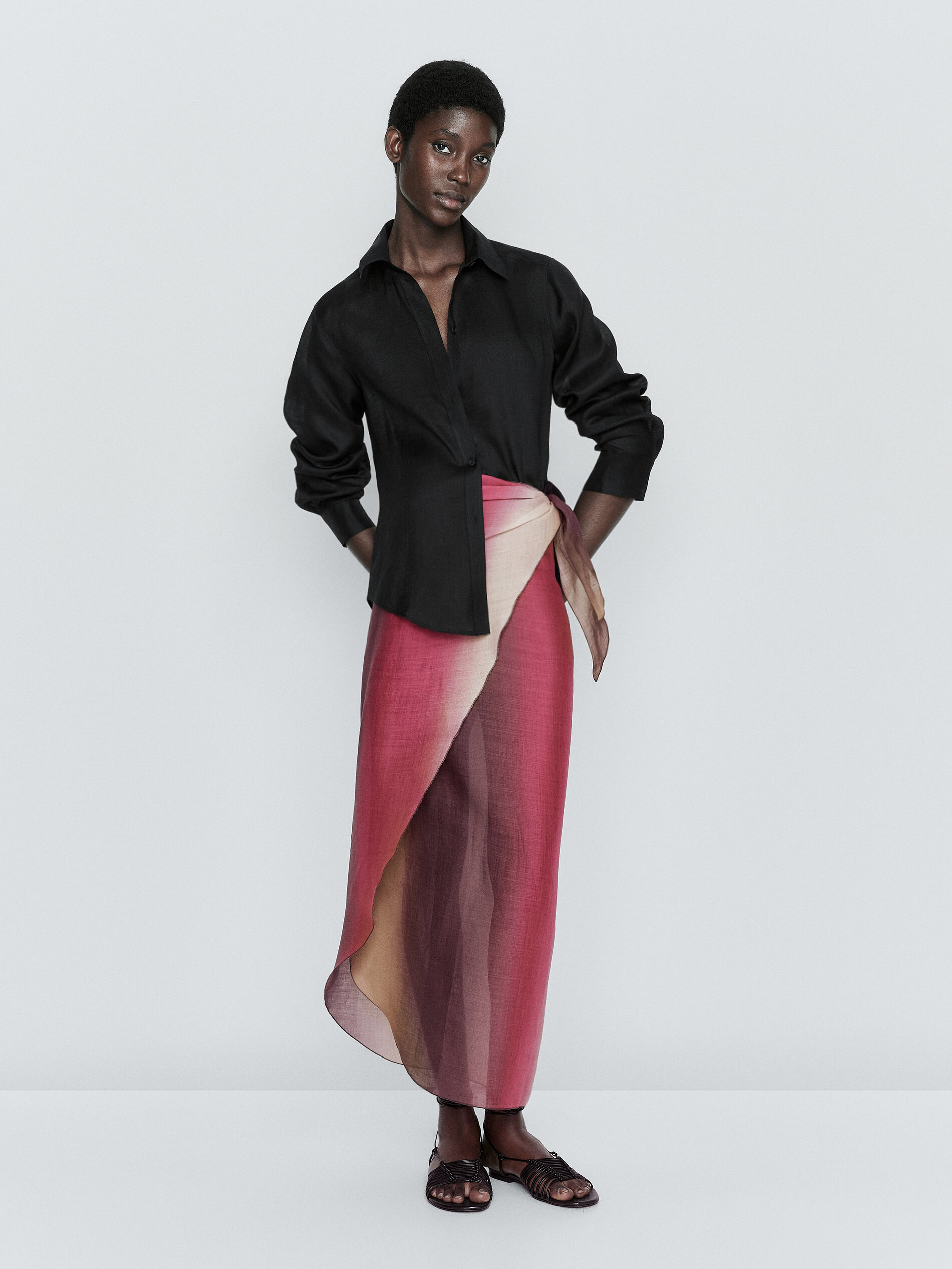 Pareo ramio degradado detalle nudo - FUCSIA