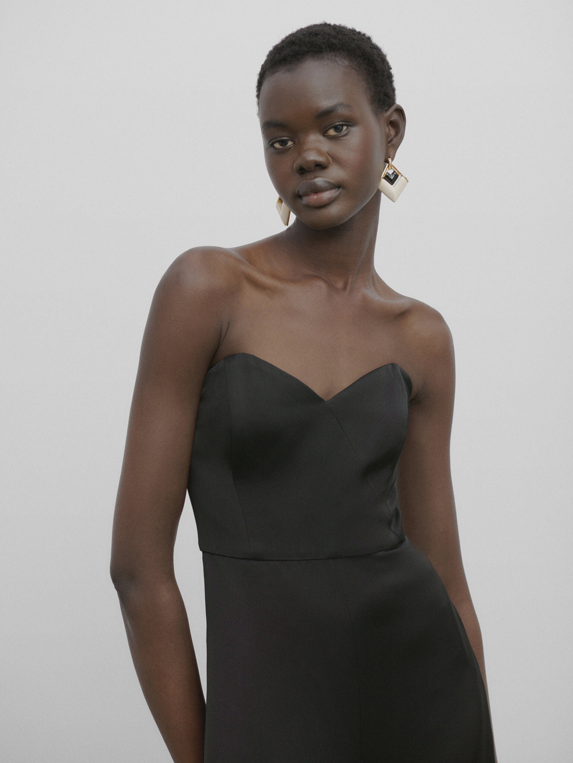 Mono escote corazón -Studio - NEGRO