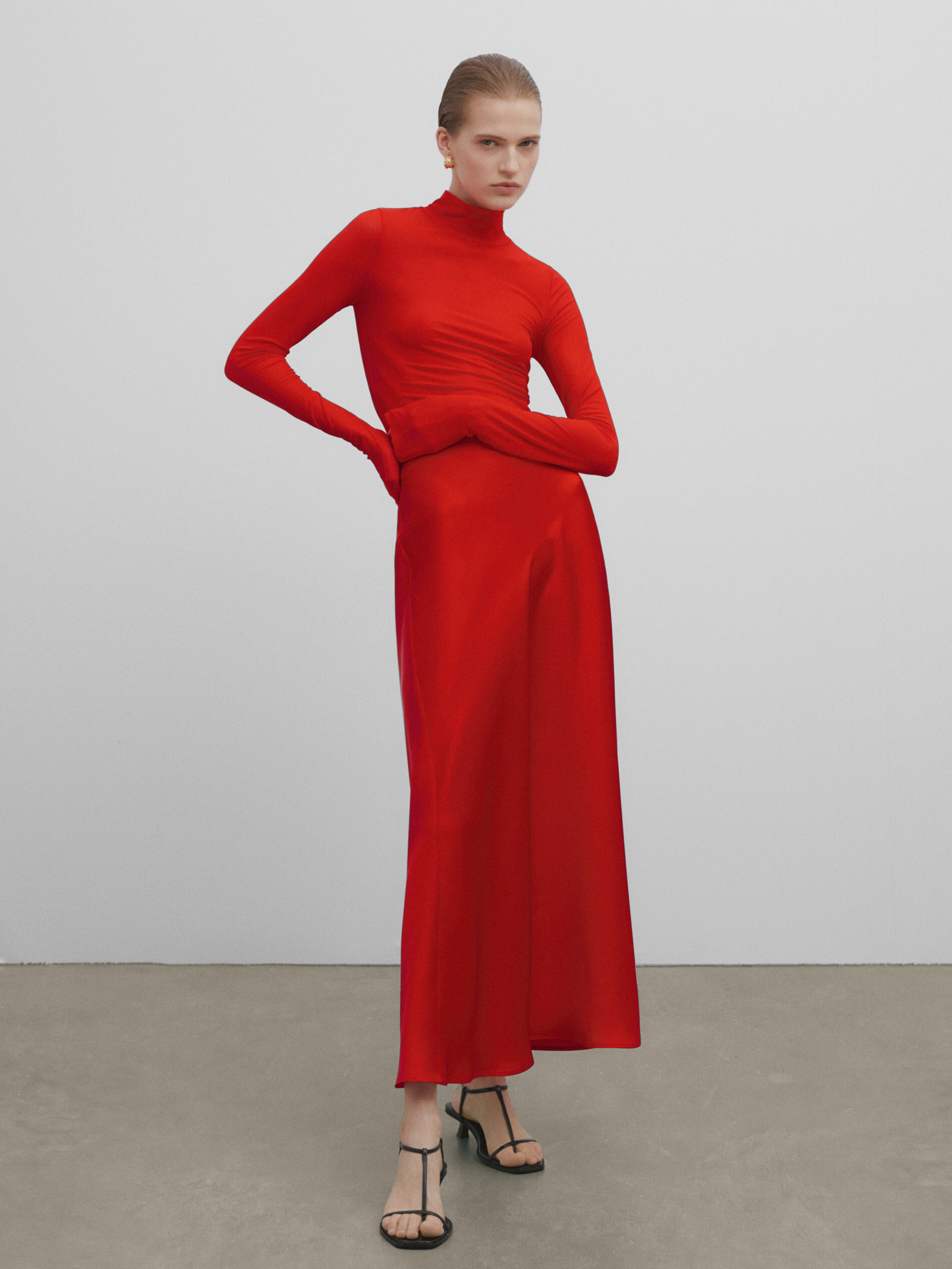 Falda larga satinada -Studio - ROJO