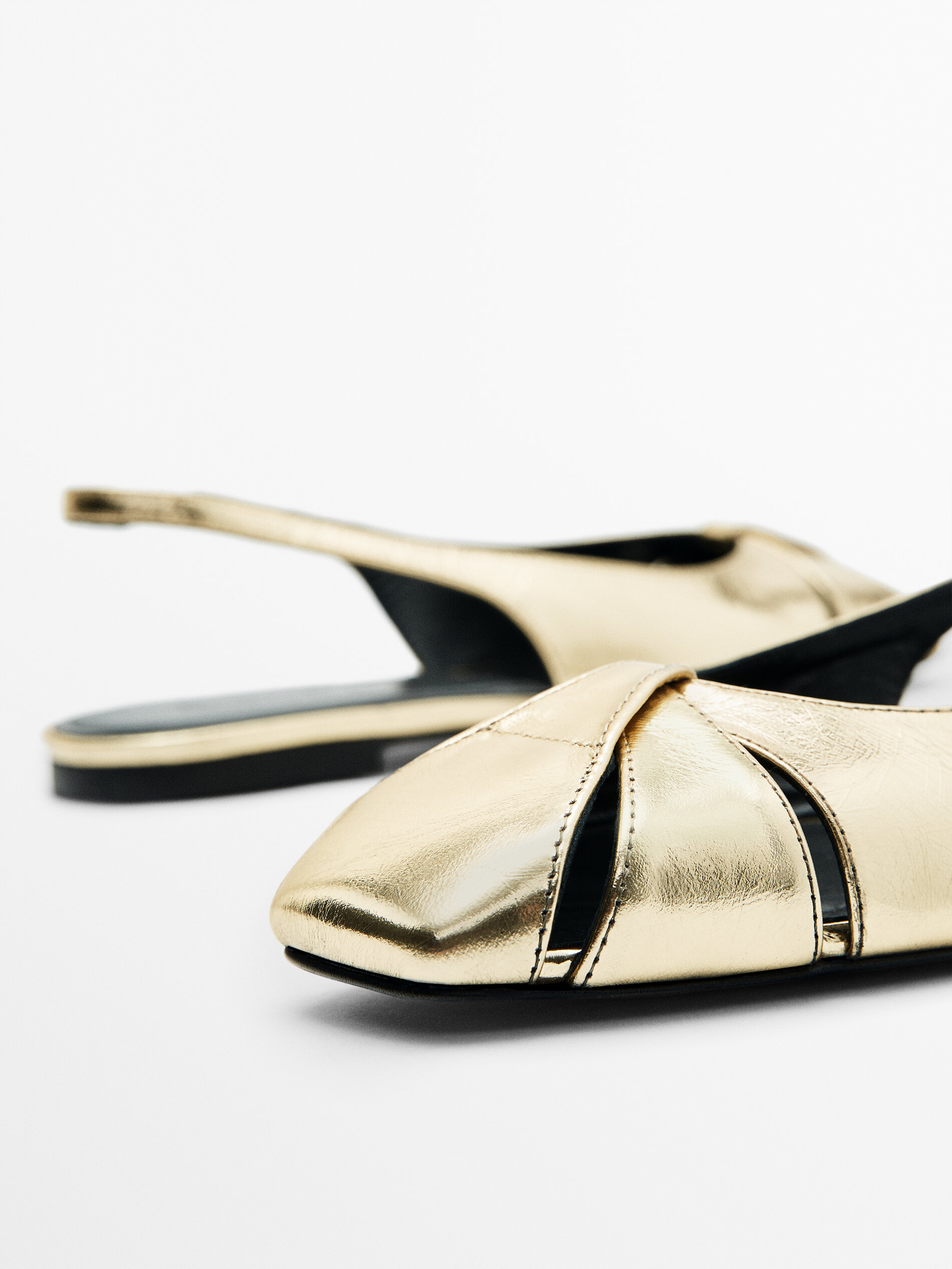 Zapato plano piel destalonado - DORADO