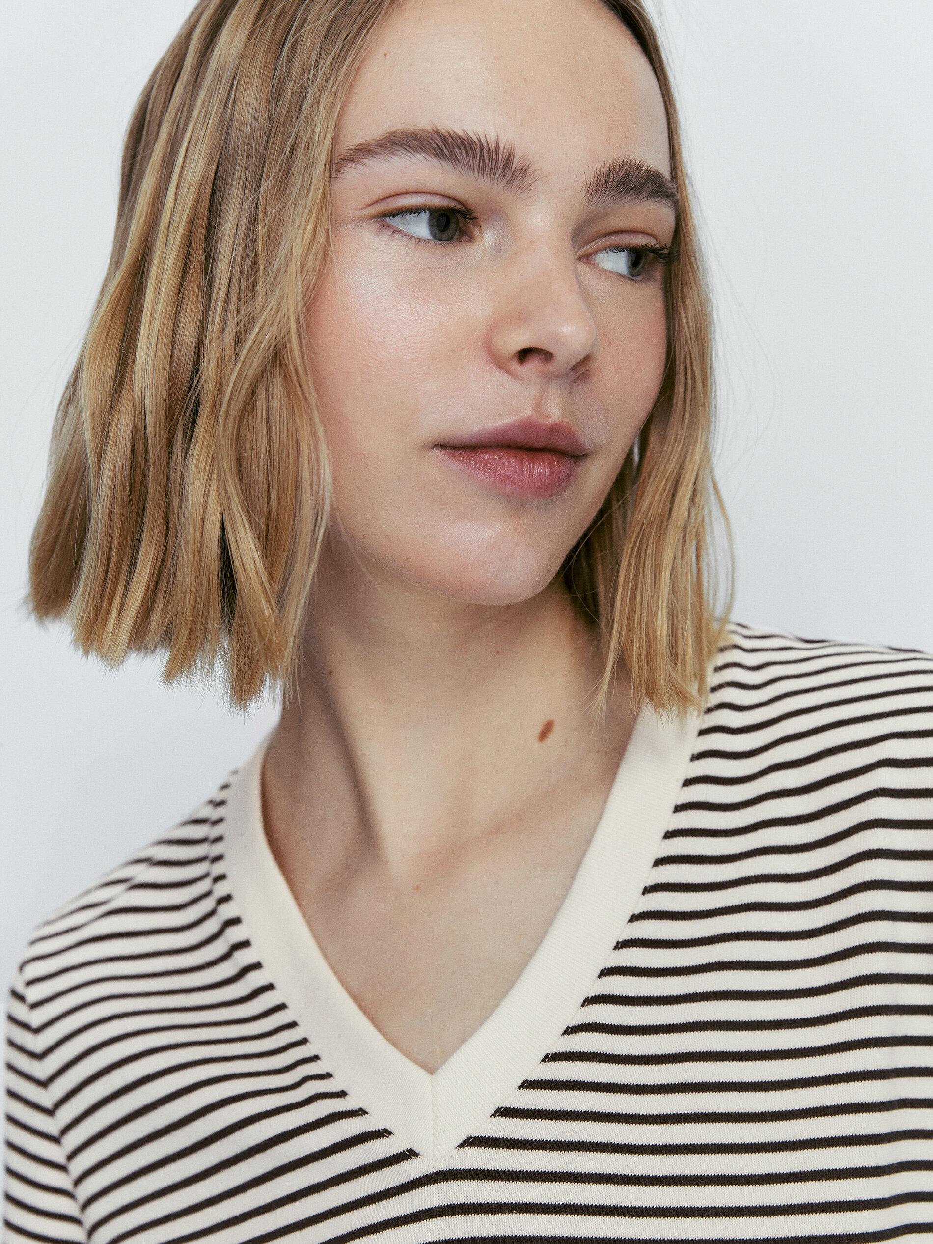 Camiseta rayas cuello pico contraste algodón - CRUDO