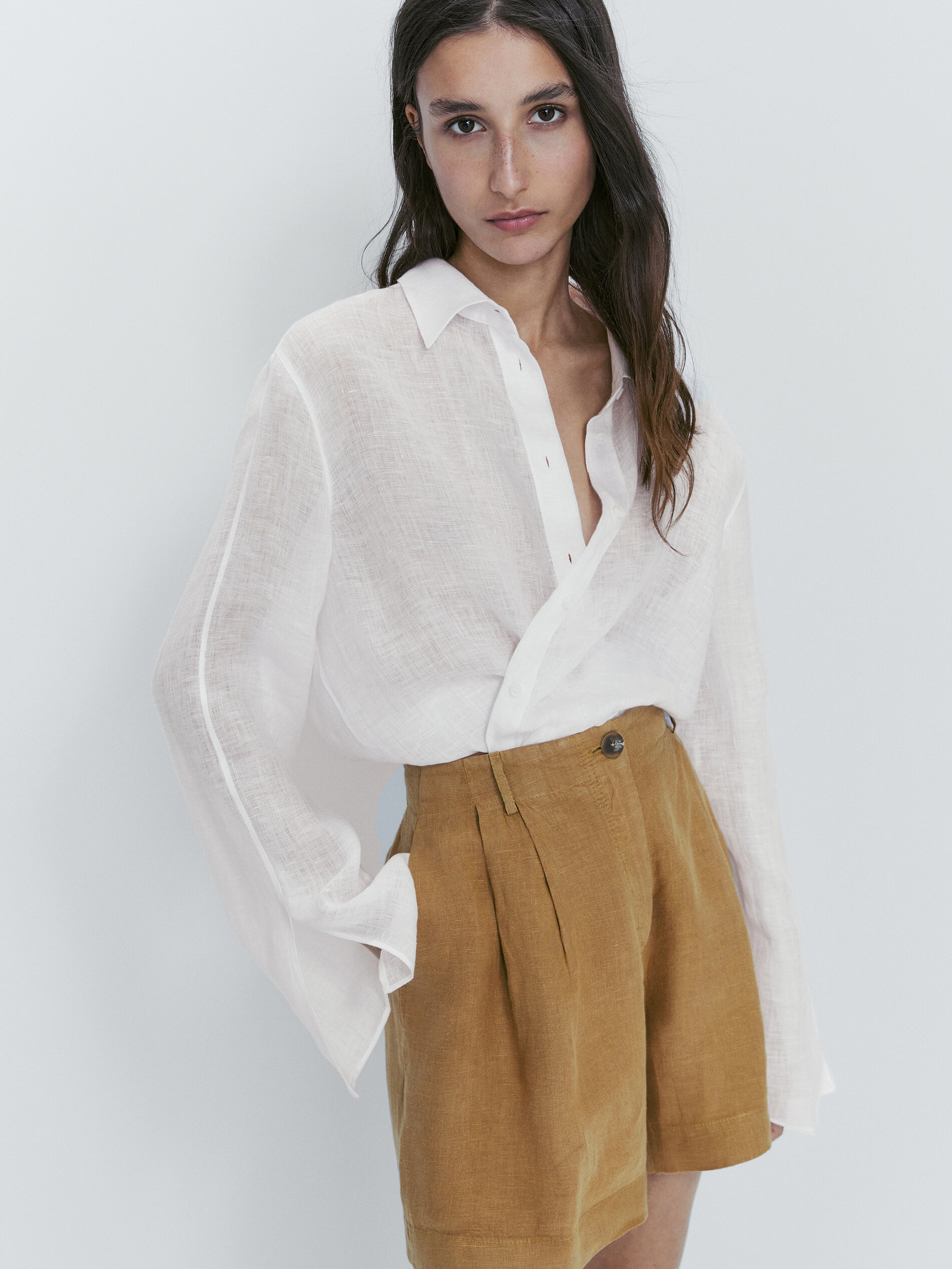 Bermuda lino pinzas - MARRÓN