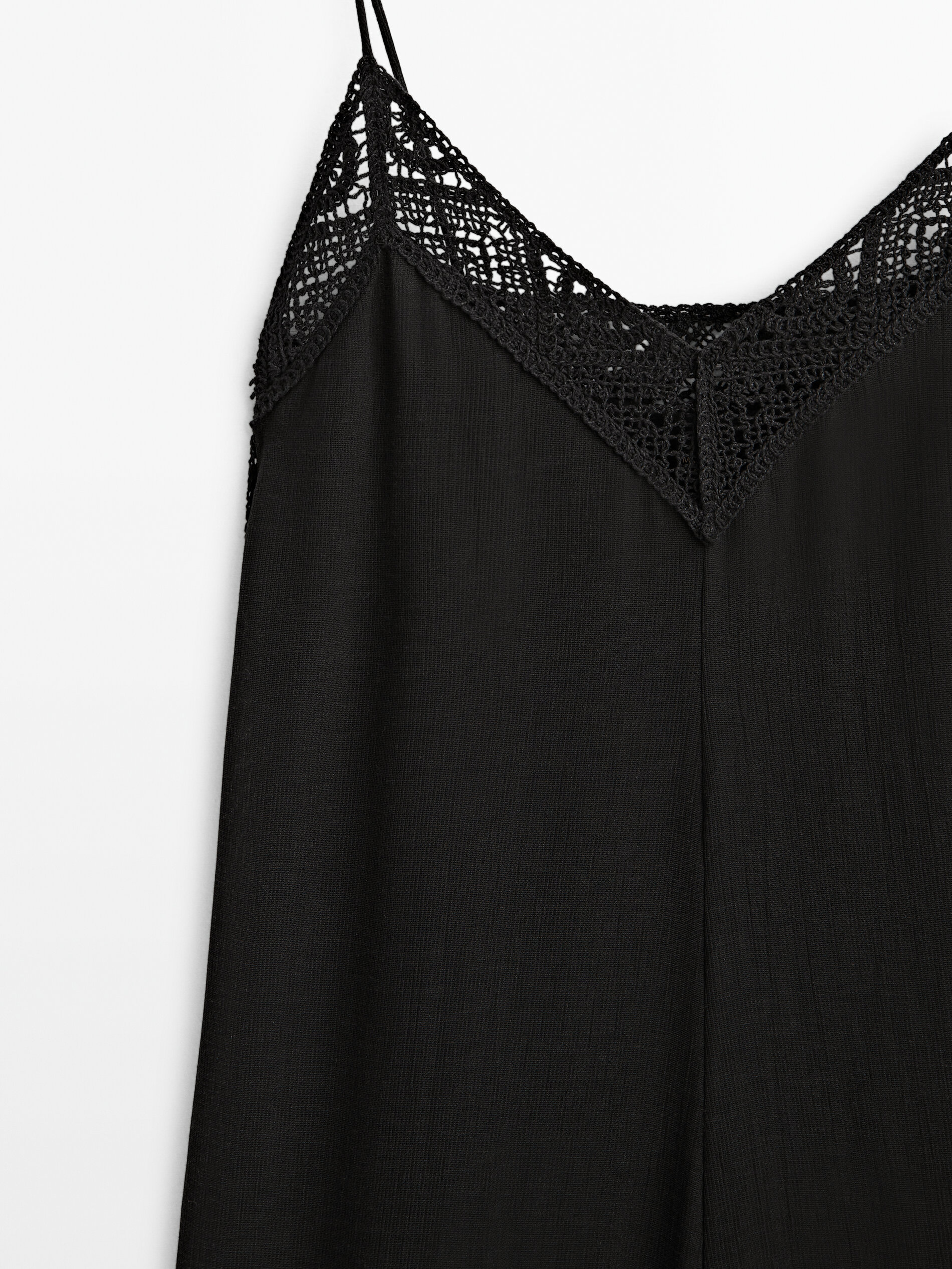 Vestido lencero detalle crochet - NEGRO