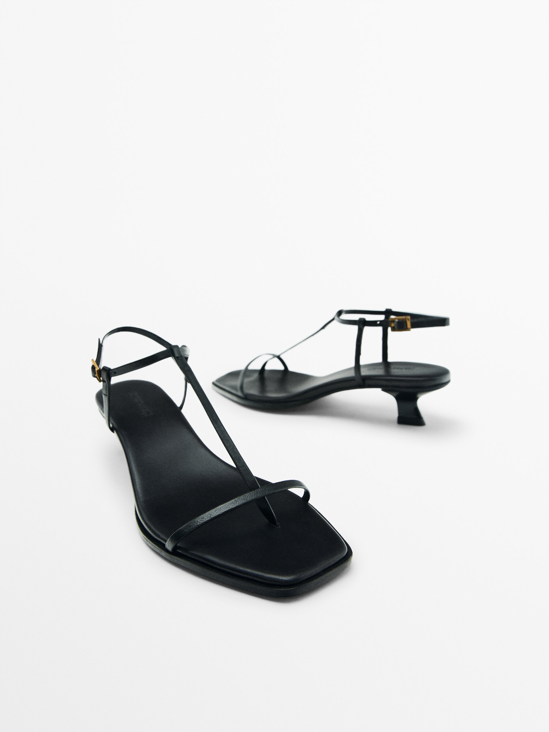 SANDALIA TACÓN TIRAS LIMITED EDITION - NEGRO