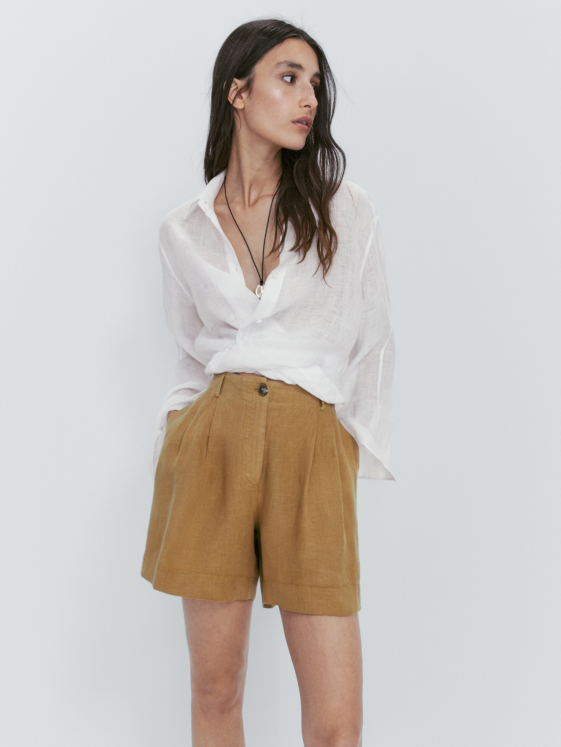 Bermuda lino pinzas - MARRÓN