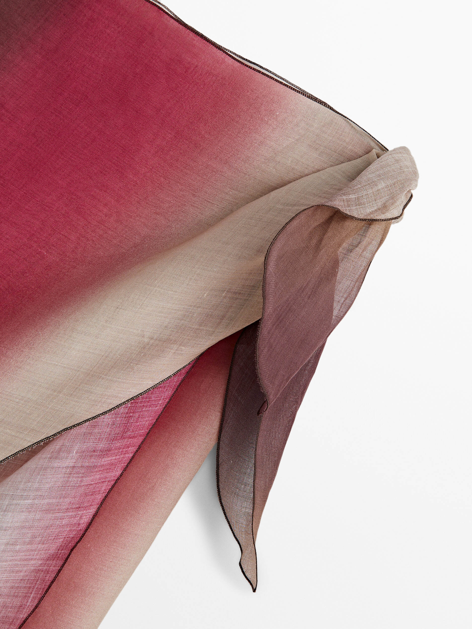 Pareo ramio degradado detalle nudo - FUCSIA