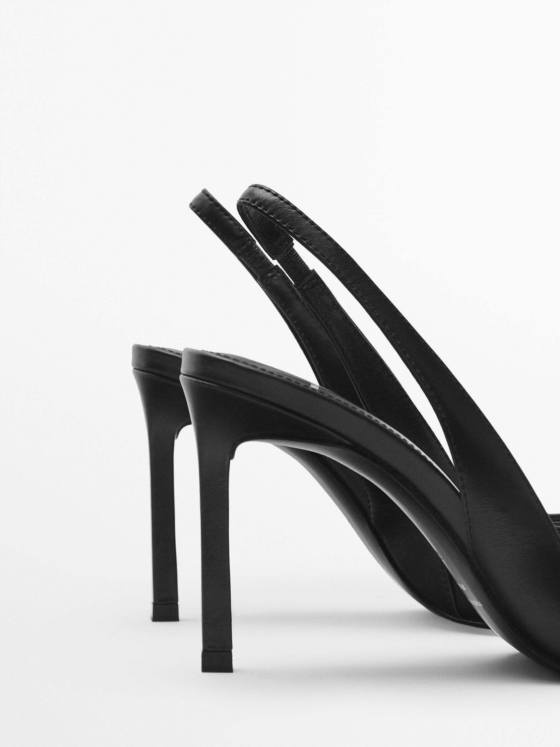 Zapato tacón piel punta metálica - Studio - NEGRO