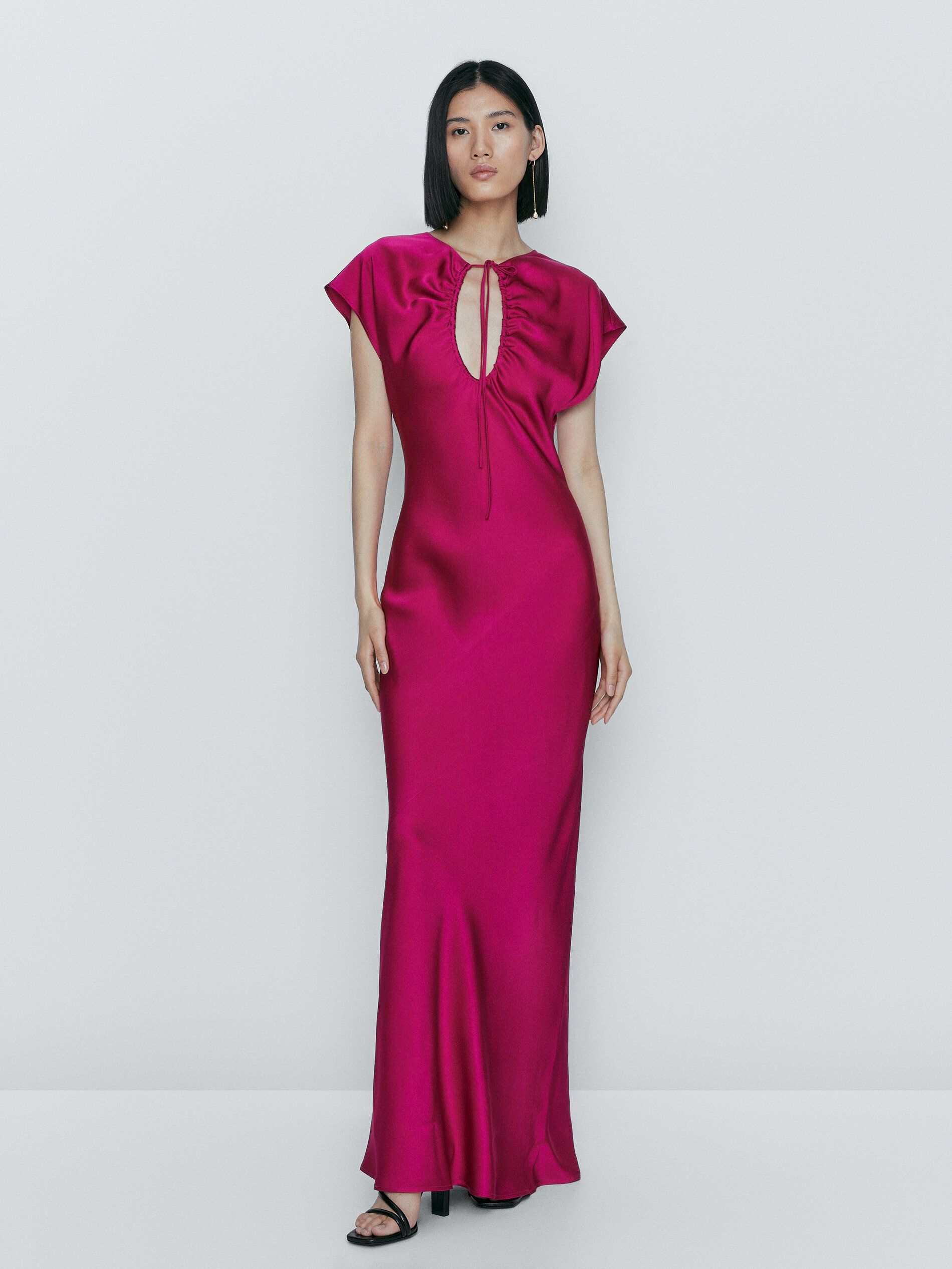 Vestido largo fluido detalle escote - Buganvilla