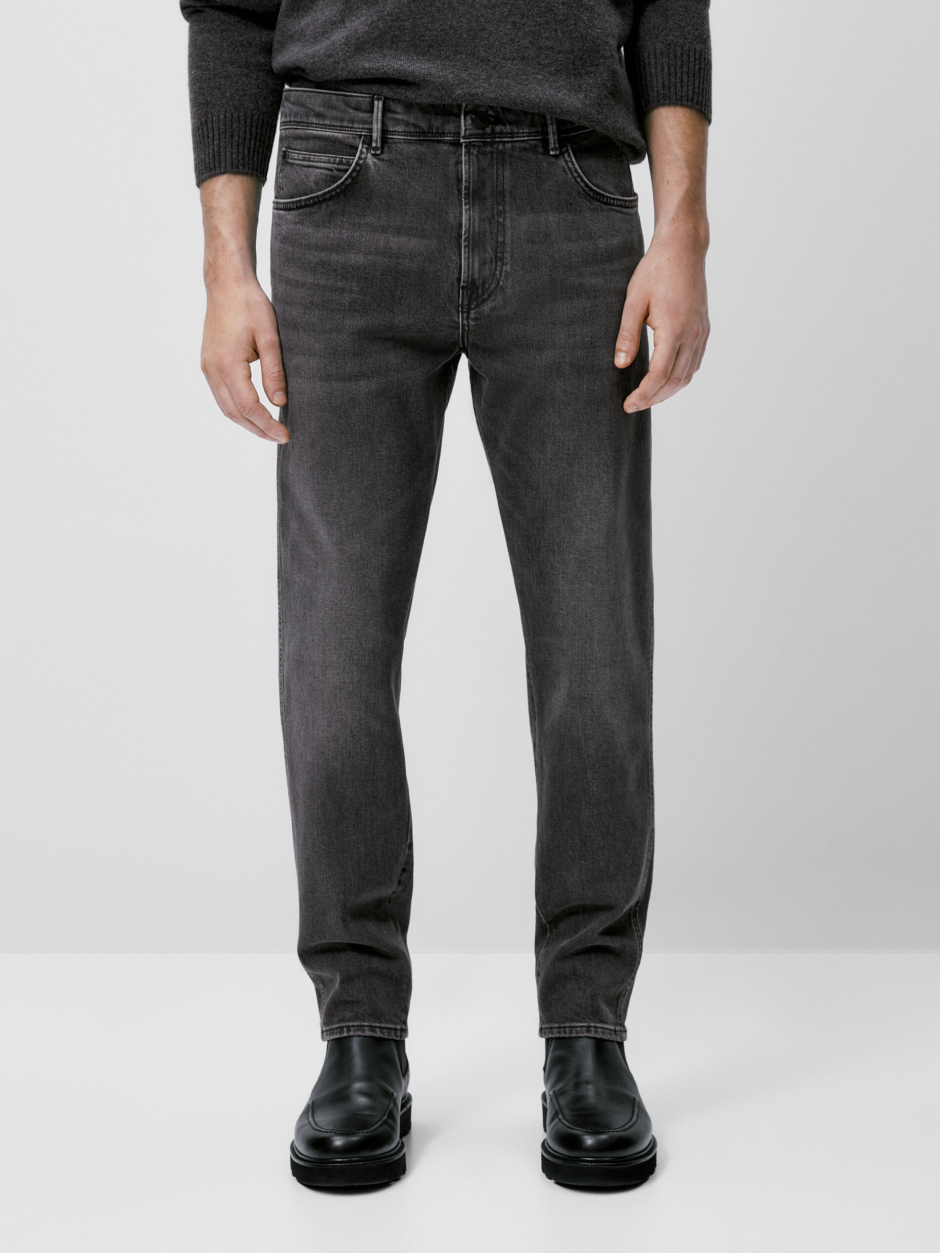 Pantalón vaquero stone wash tapered fit - GRIS