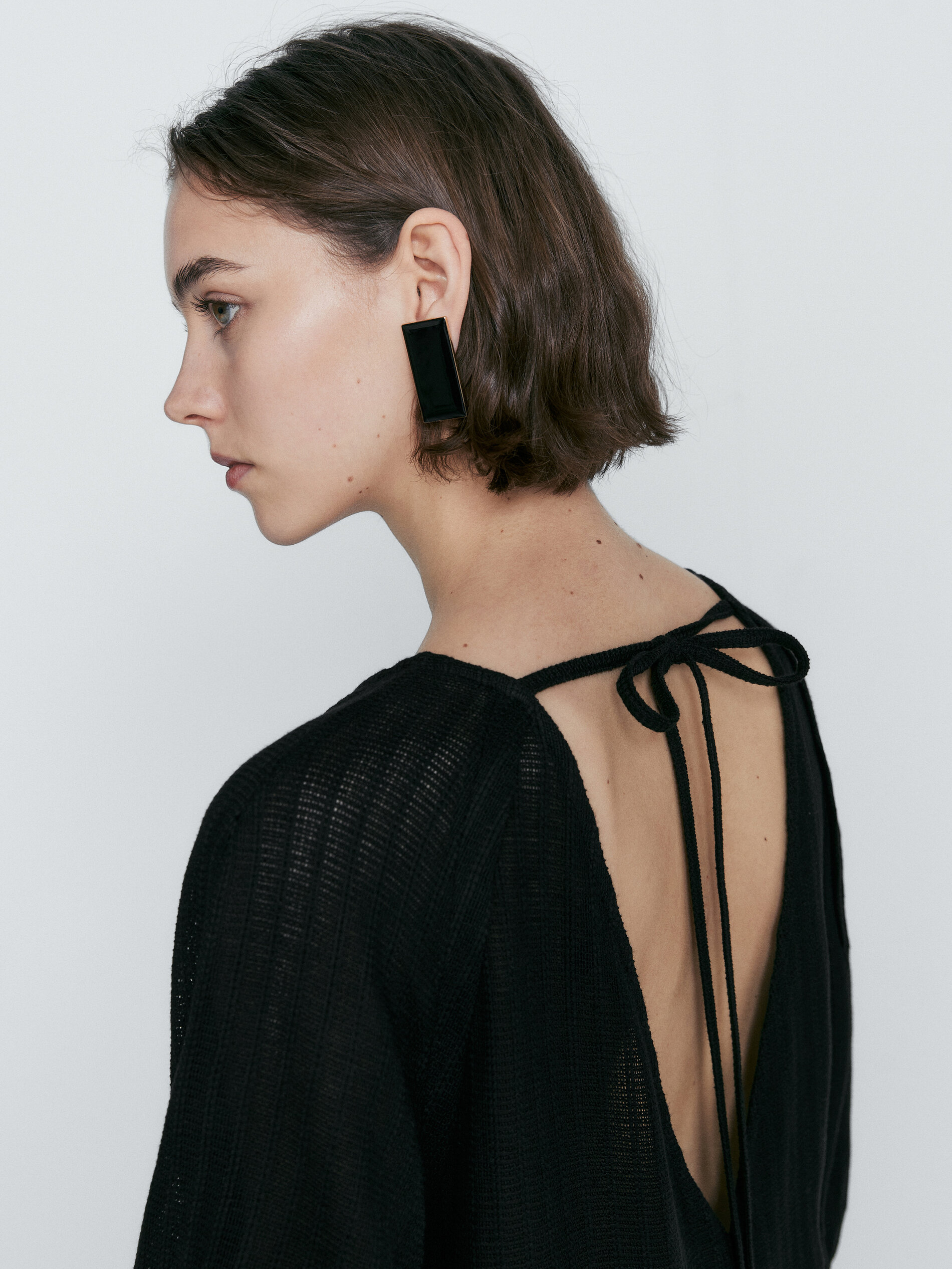 Vestido midi estructura manga abullonada - NEGRO