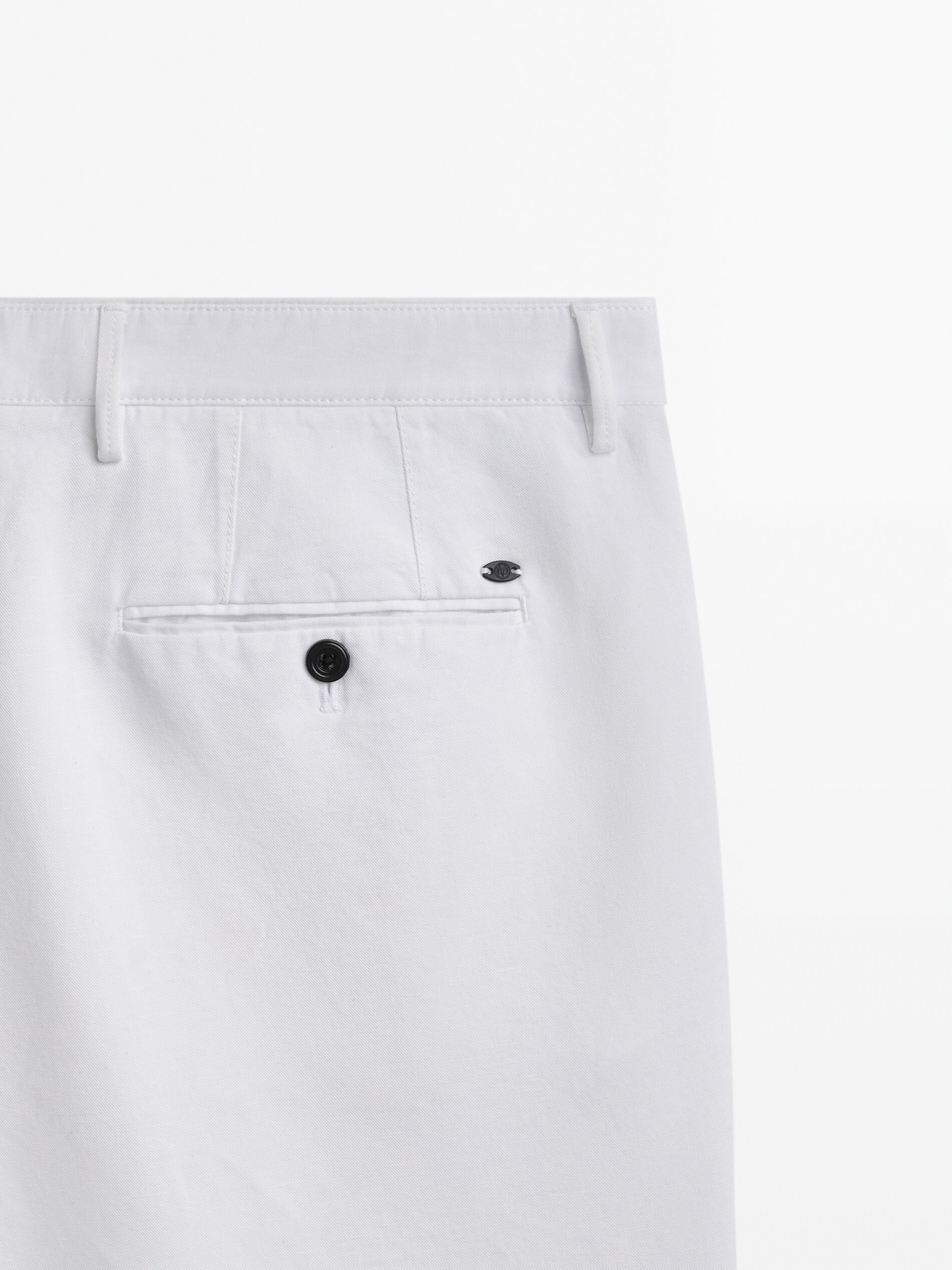 Bermuda con lino y algodón - BLANCO