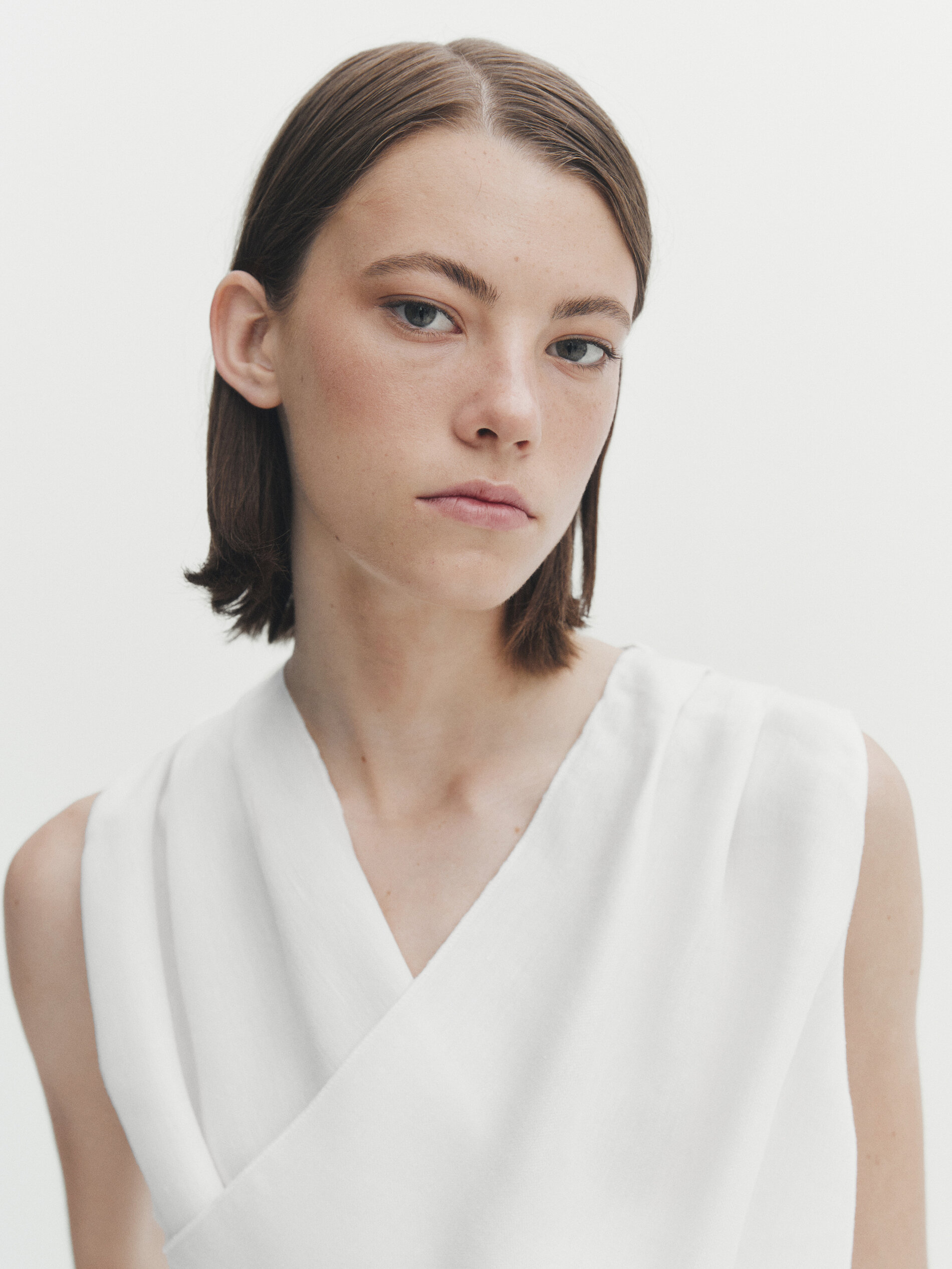 Top cruzado con lino - BLANCO