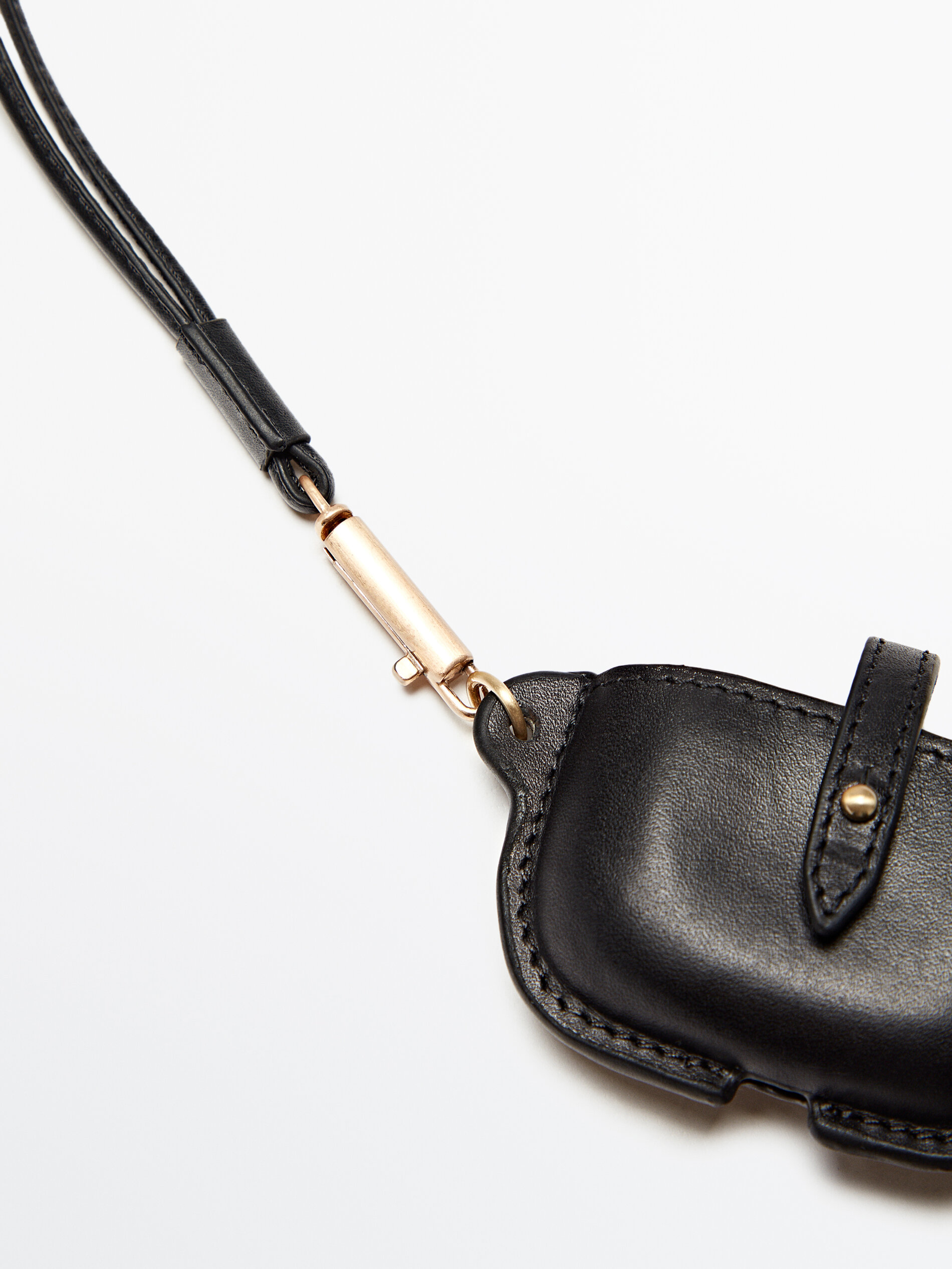 Estuche piel auriculares inalámbricos - NEGRO