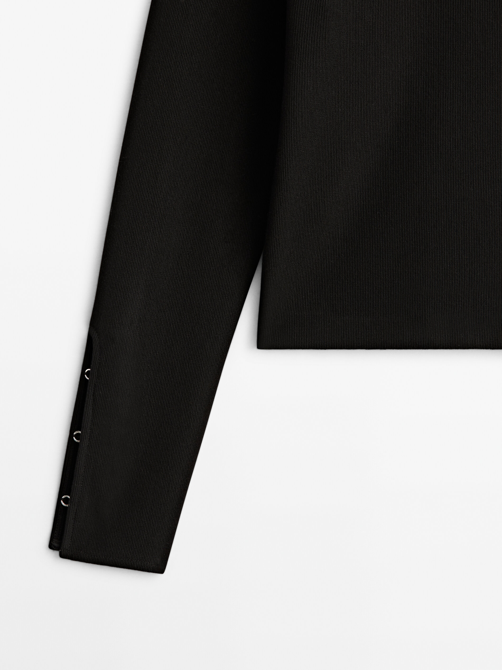 Camiseta manga larga abertura aros - NEGRO