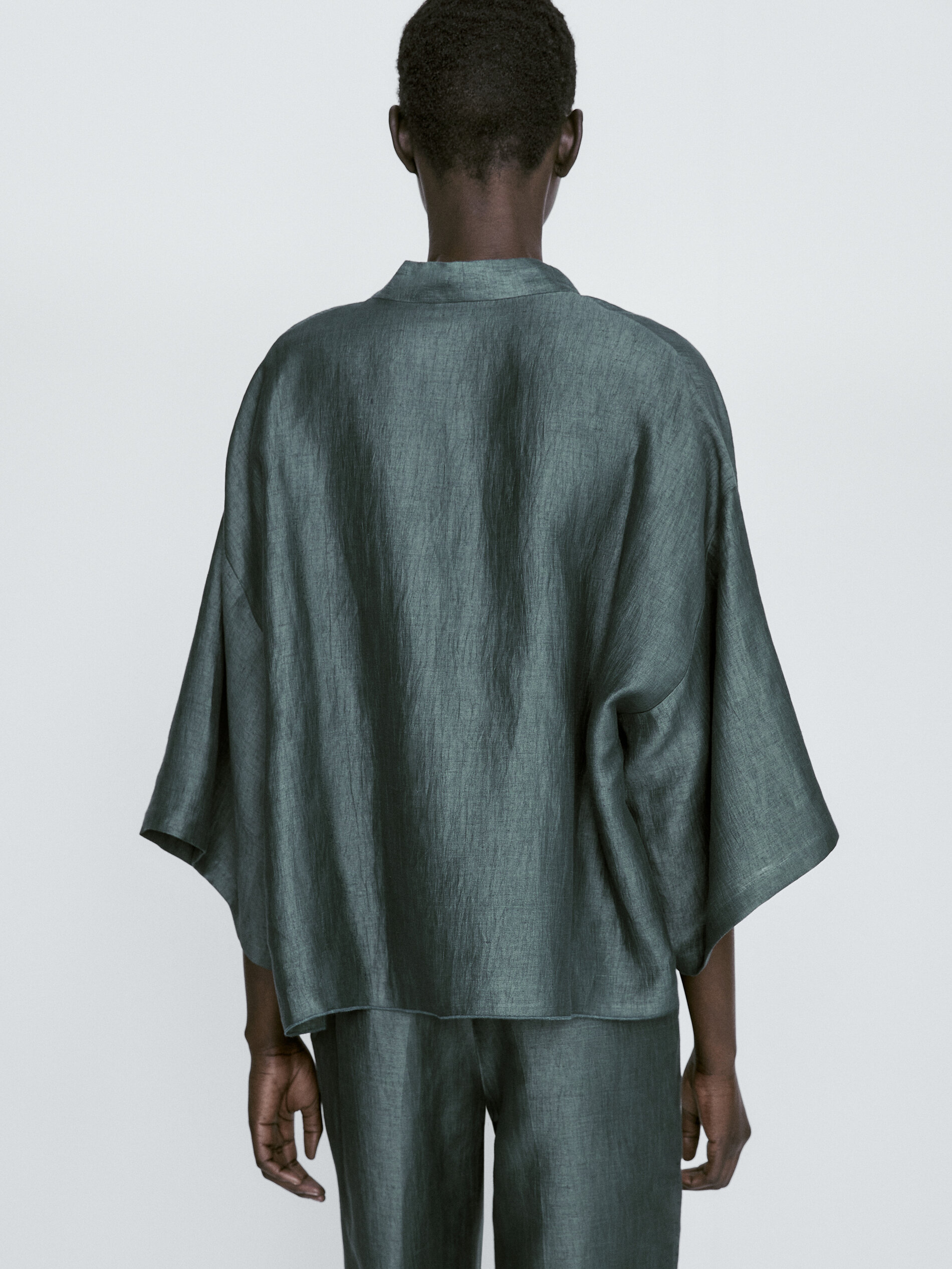 Kimono corto mezcla lino lazos - VERDE