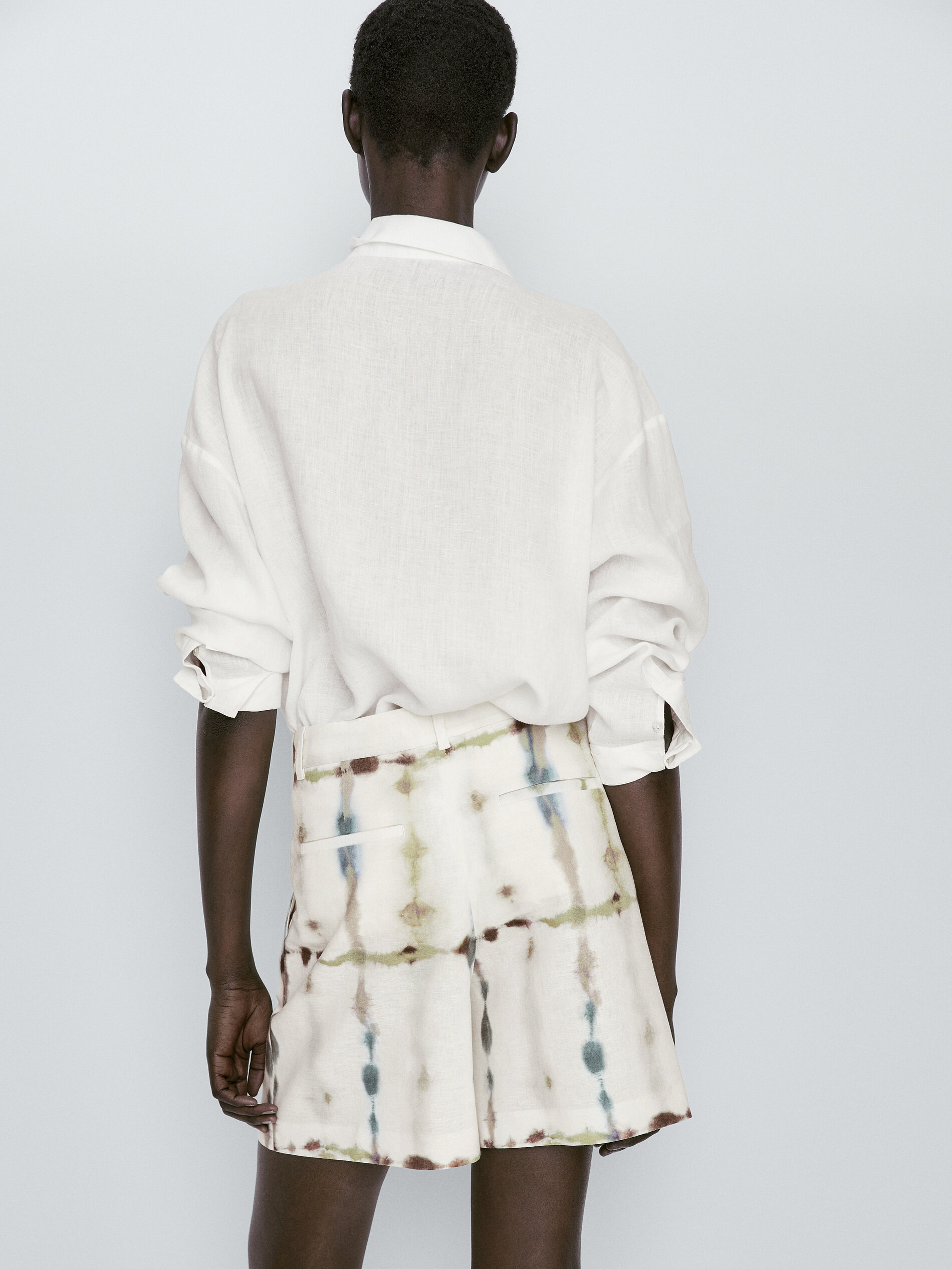 Bermuda con lino y algodón tie dye - AZUL