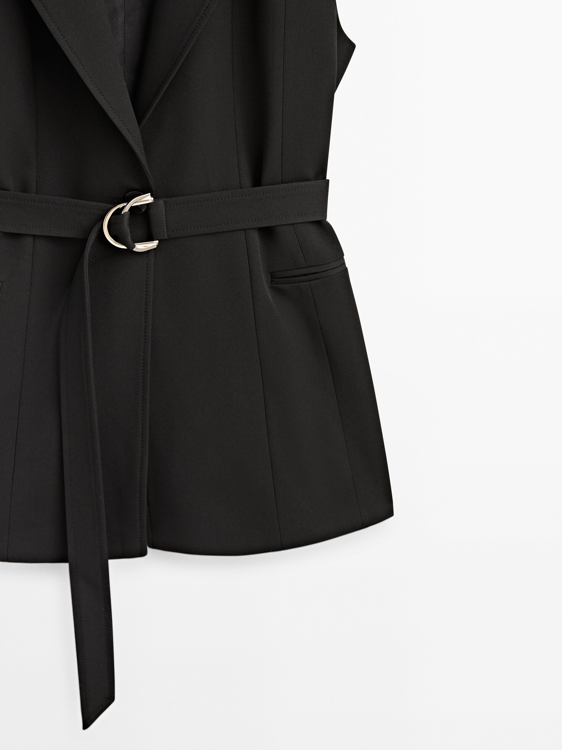 Chaleco negro con cinturón - NEGRO