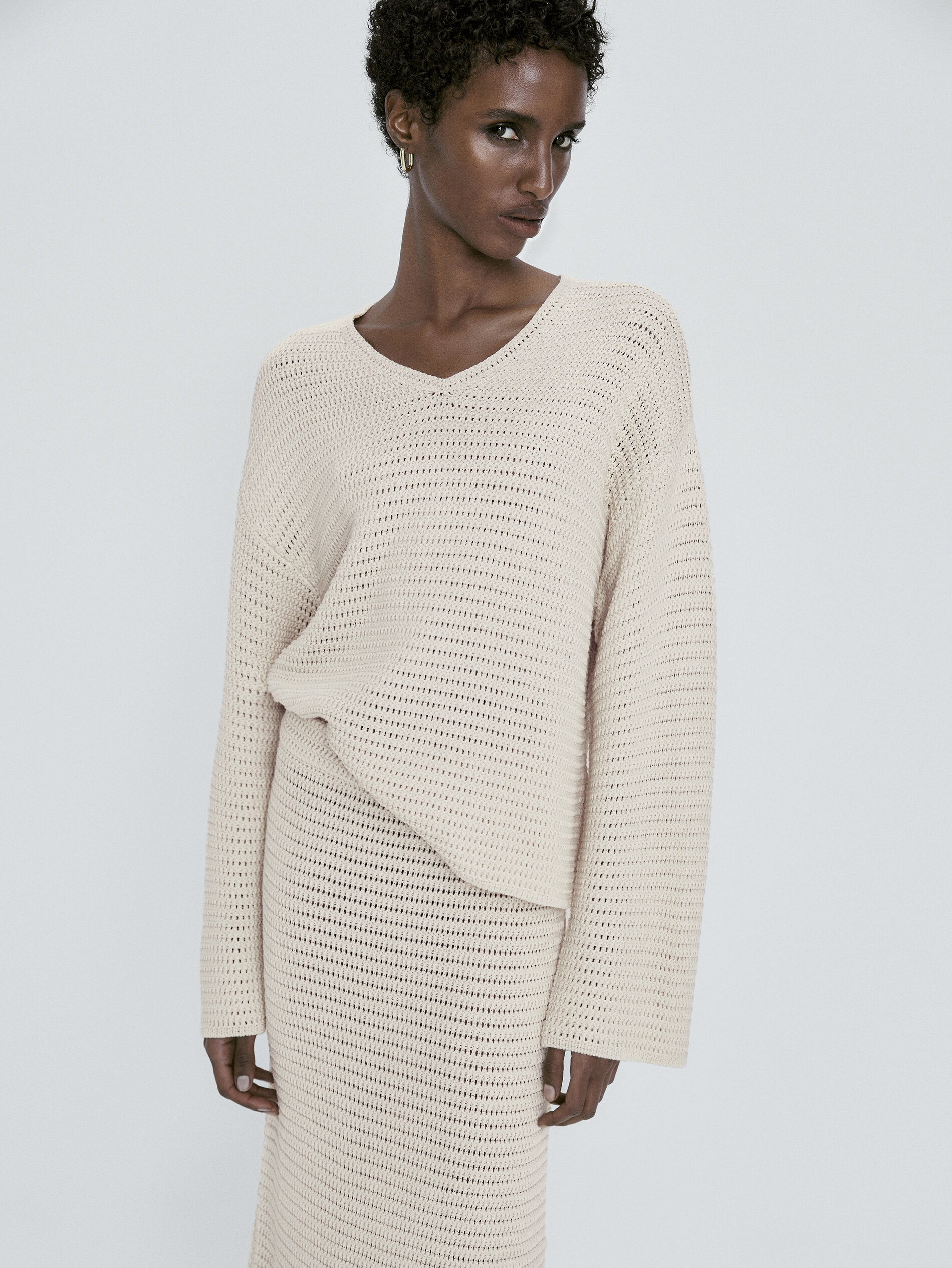 Jersey punto crochet cuello pico - CRUDO