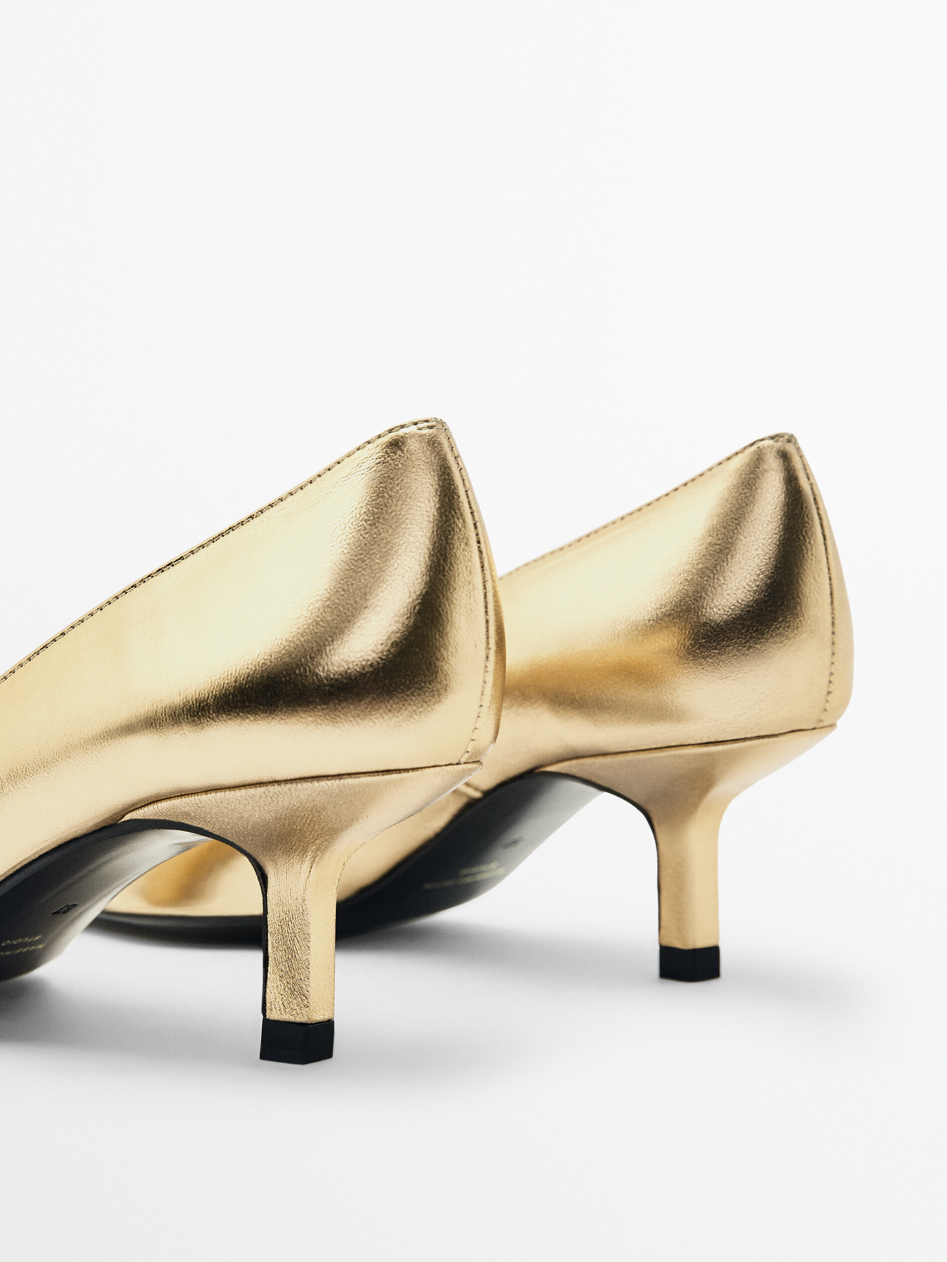 Zapato tacón piel metalizada puntera -Studio - DORADO