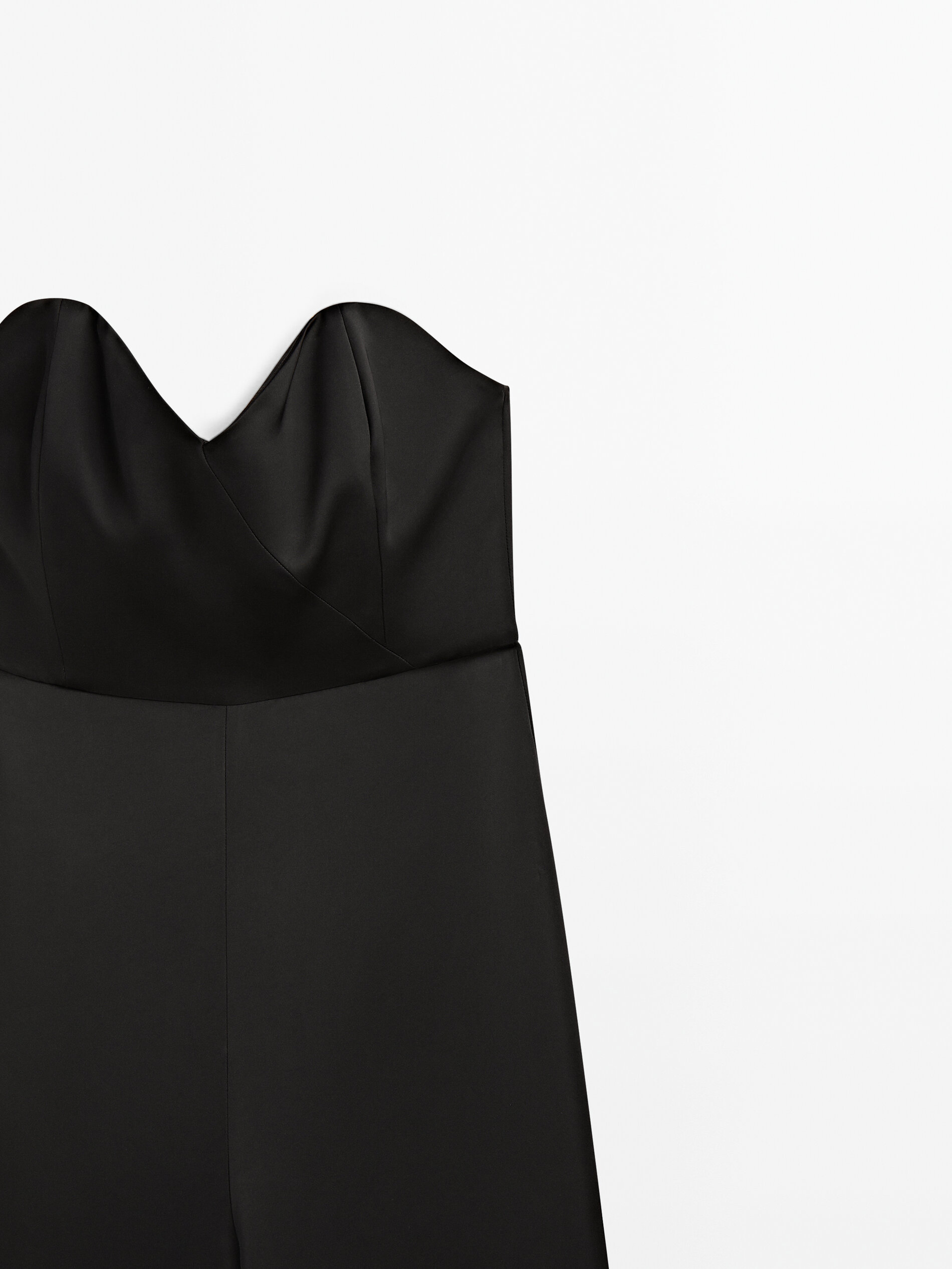 Mono escote corazón -Studio - NEGRO