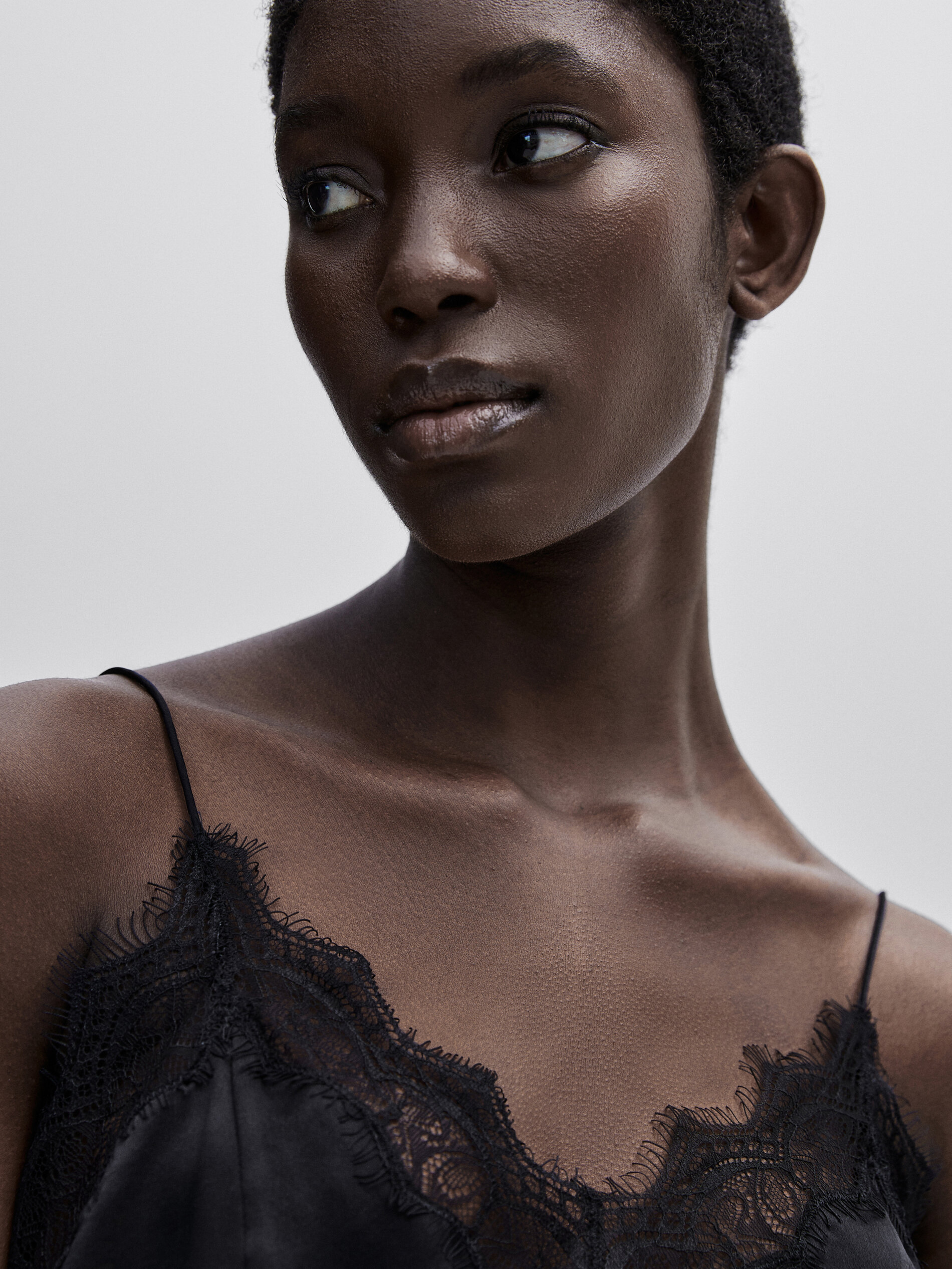 Top lencero detalle encaje -Studio - AZUL OSCURO