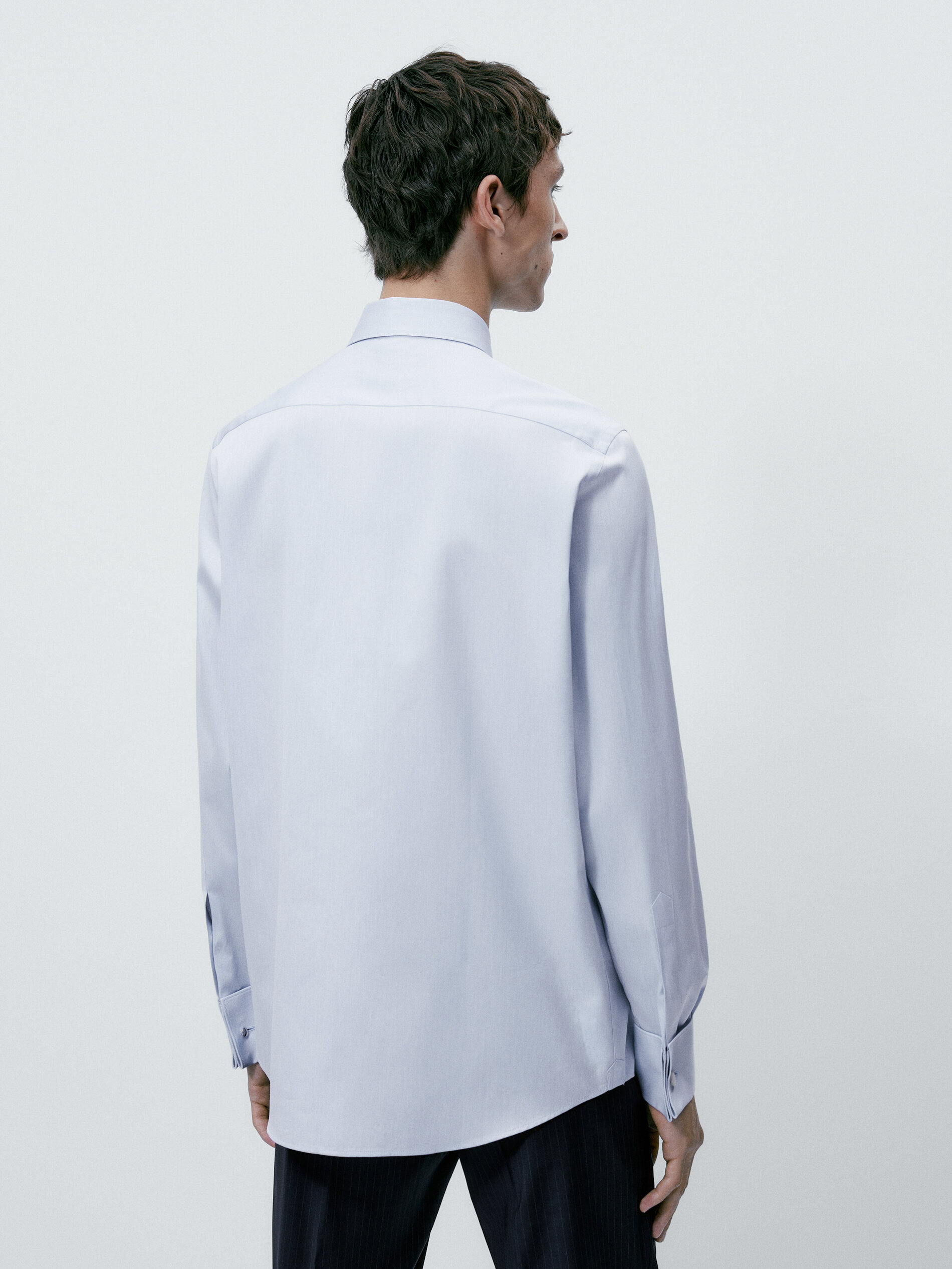 Camisa estructura regular fit doble puño - CELESTE