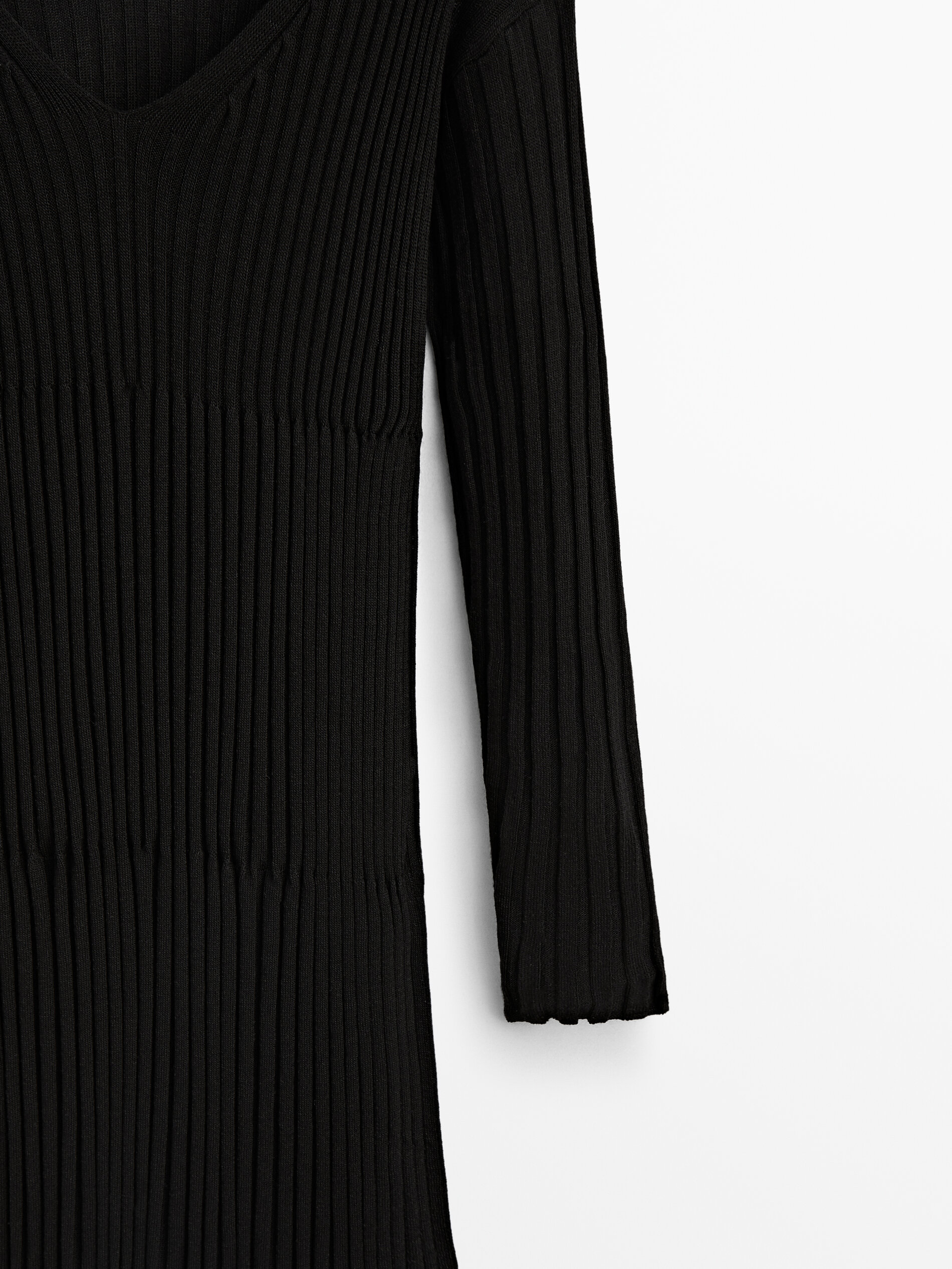 Vestido largo canalé negro cuello pico - NEGRO