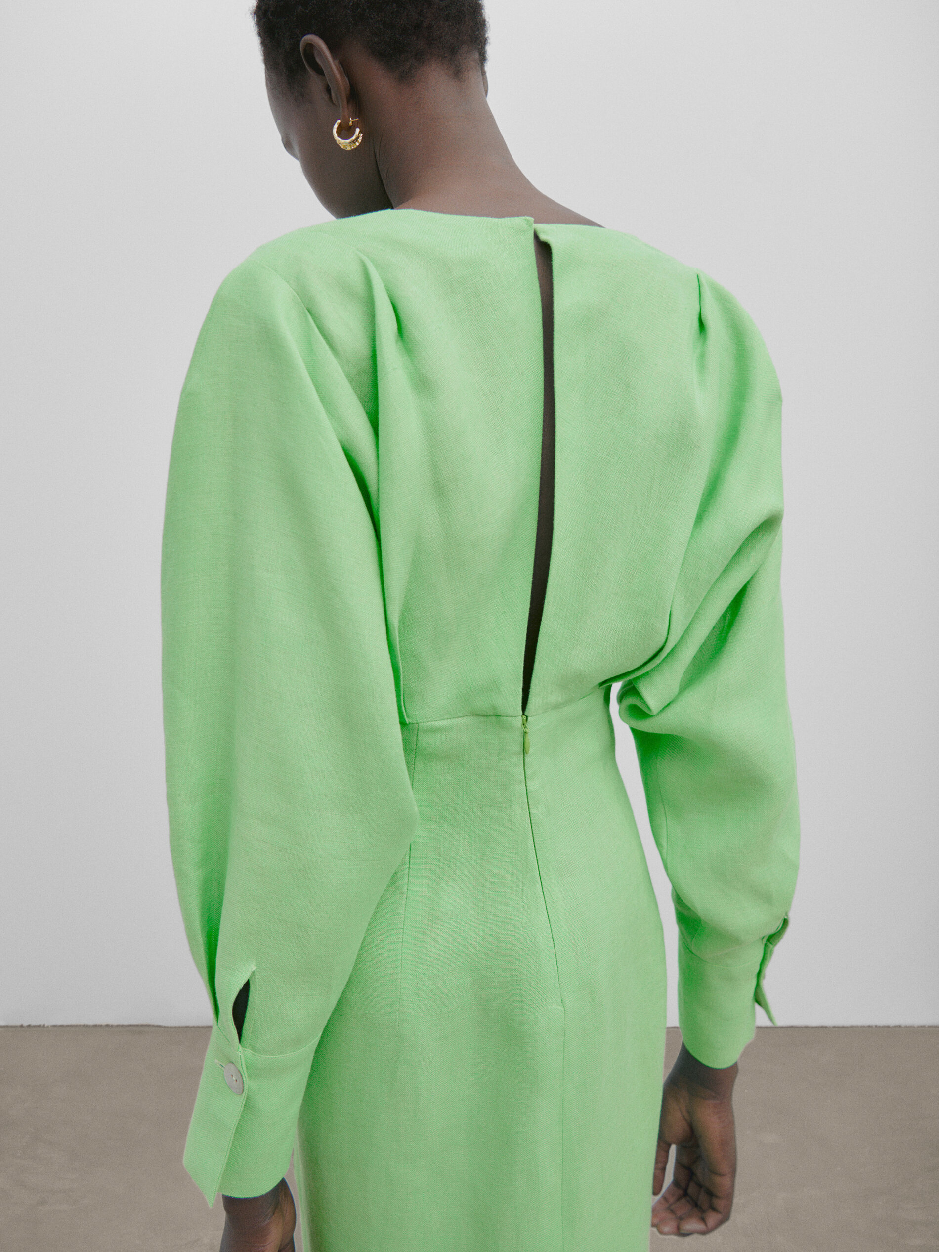 Vestido detalle pliegues abertura -Studio - VERD.MANZ