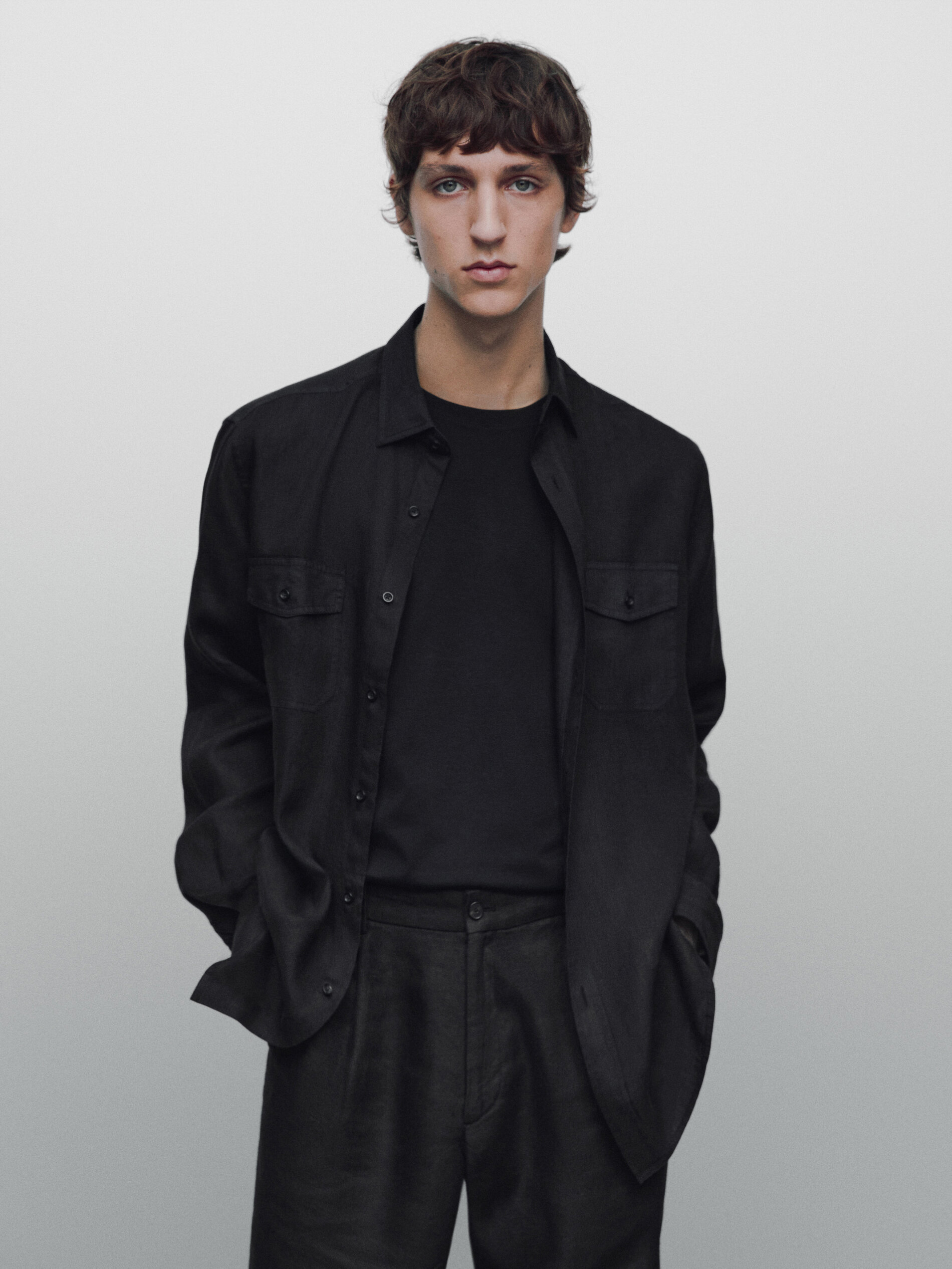 Camisa 100% lino bolsillos - NEGRO