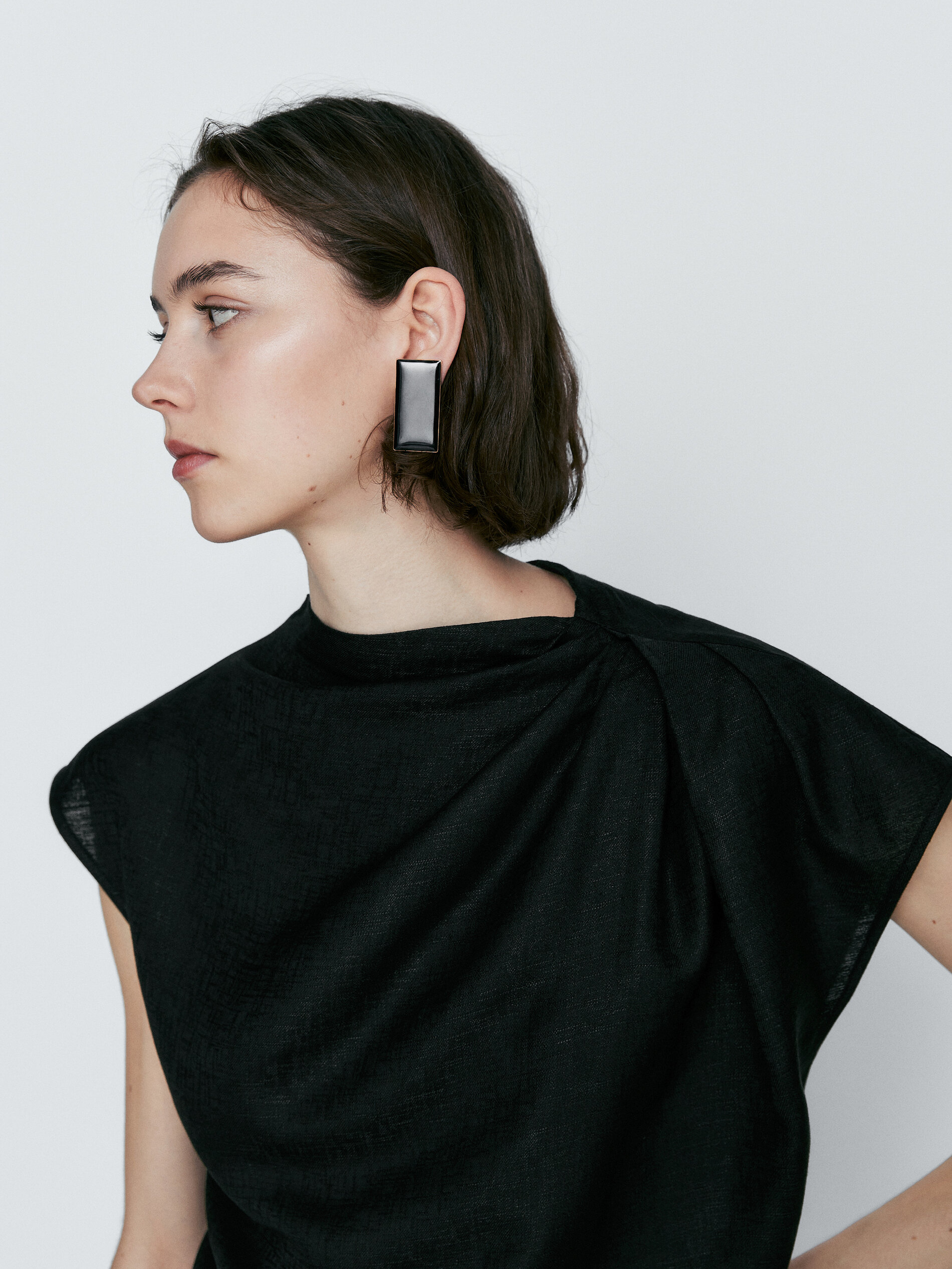 Top hombro drapeado - NEGRO