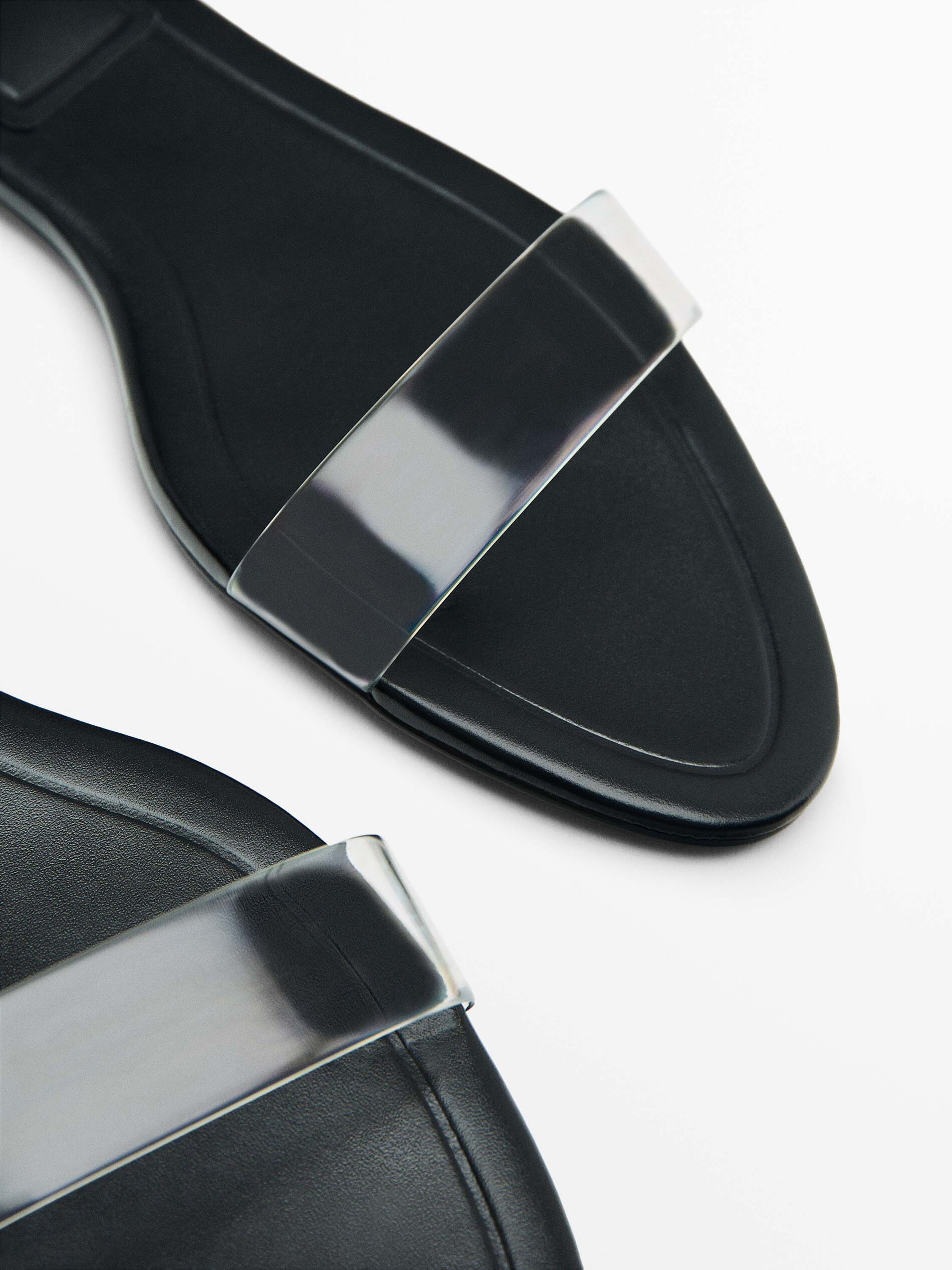 SANDALIA PLANA VINILO - PLATA