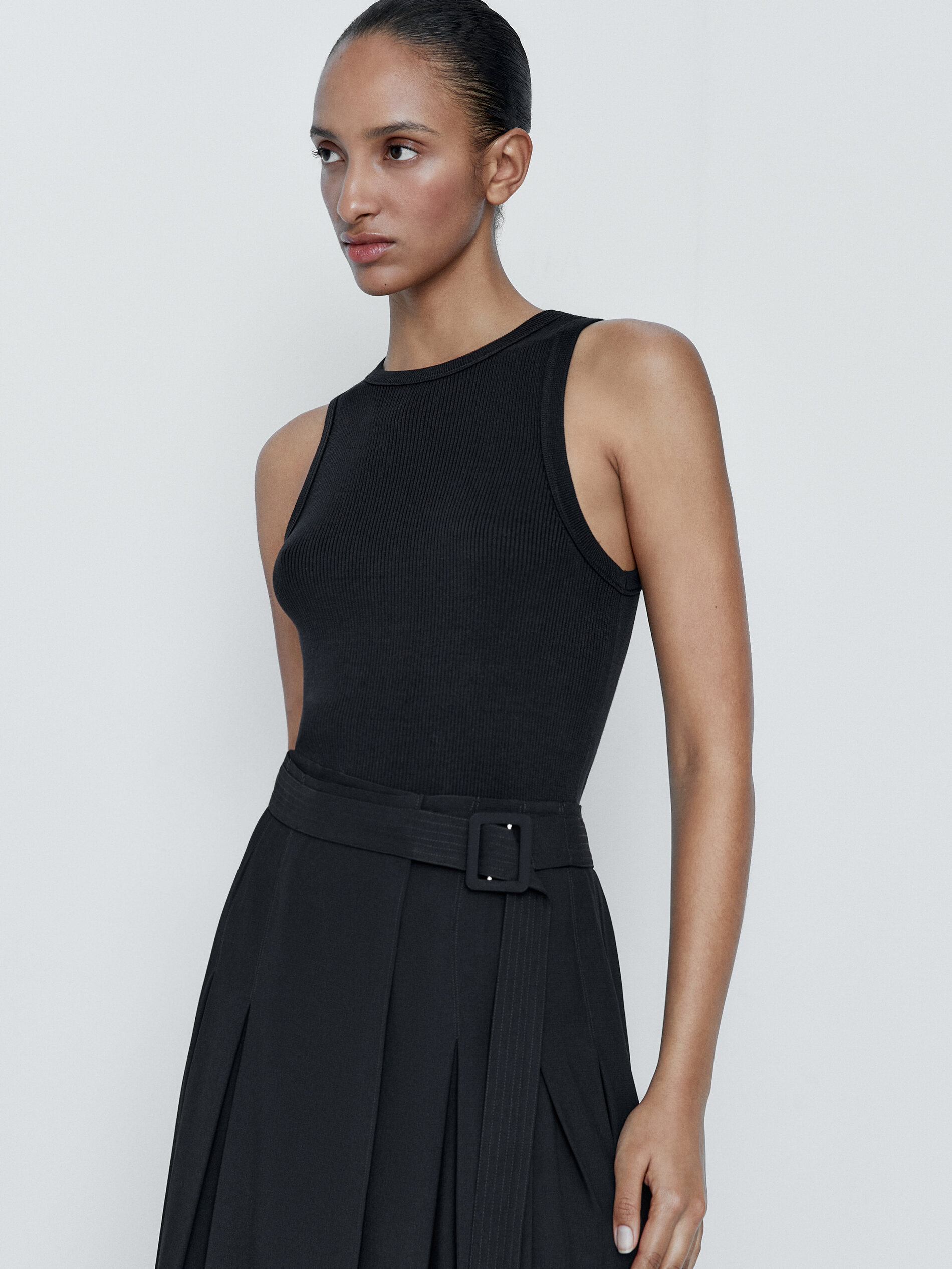 Falda midi tablas negra - NEGRO