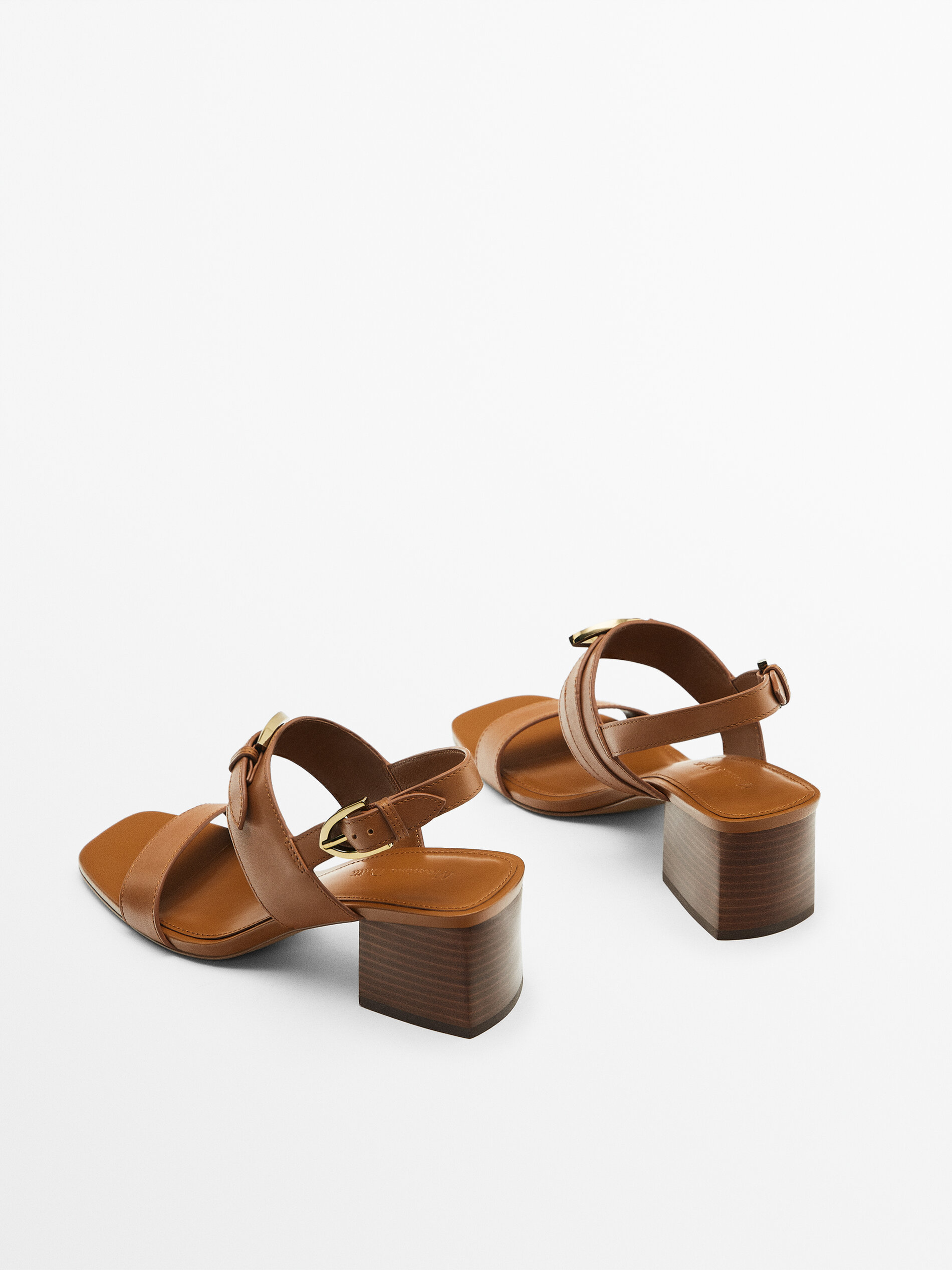 SANDALIA CUERO HEBILLAS TACON ANCHO - CUERO