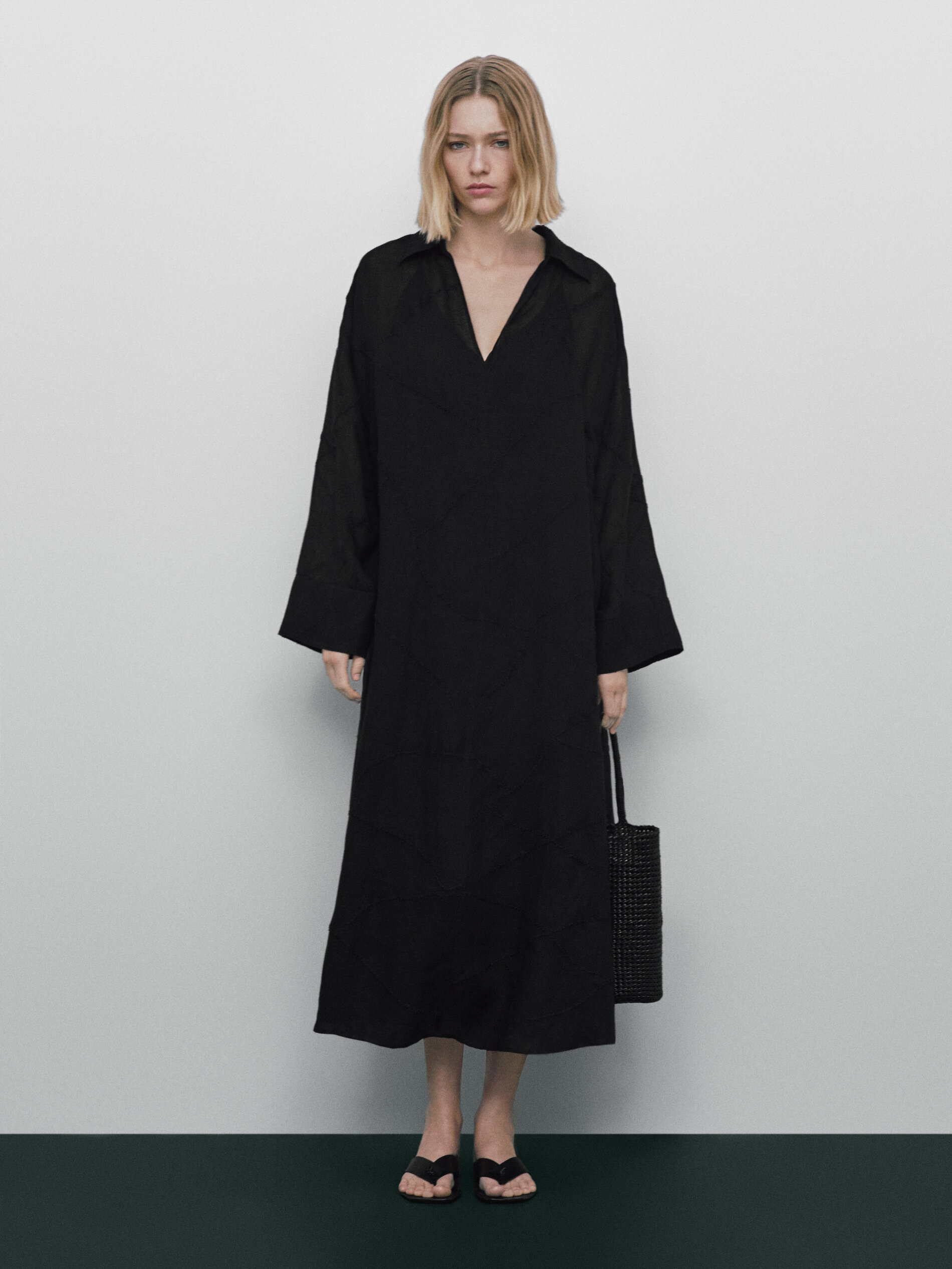 Blusón detalle bordados Limited Edition - NEGRO