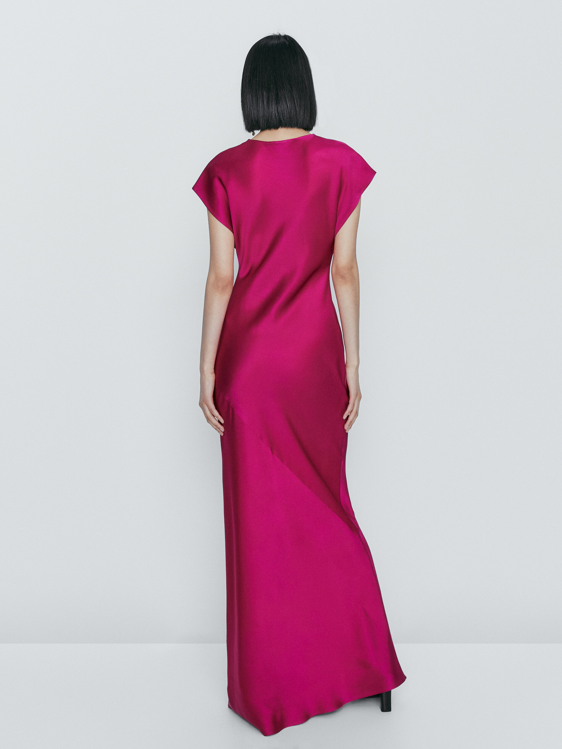 Vestido largo fluido detalle escote - Buganvilla