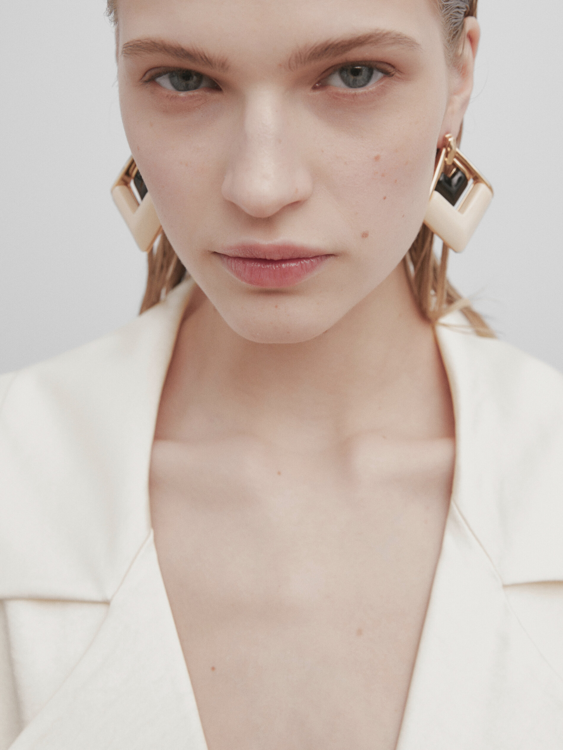 Gabardina satinada botones -Studio - CRUDO