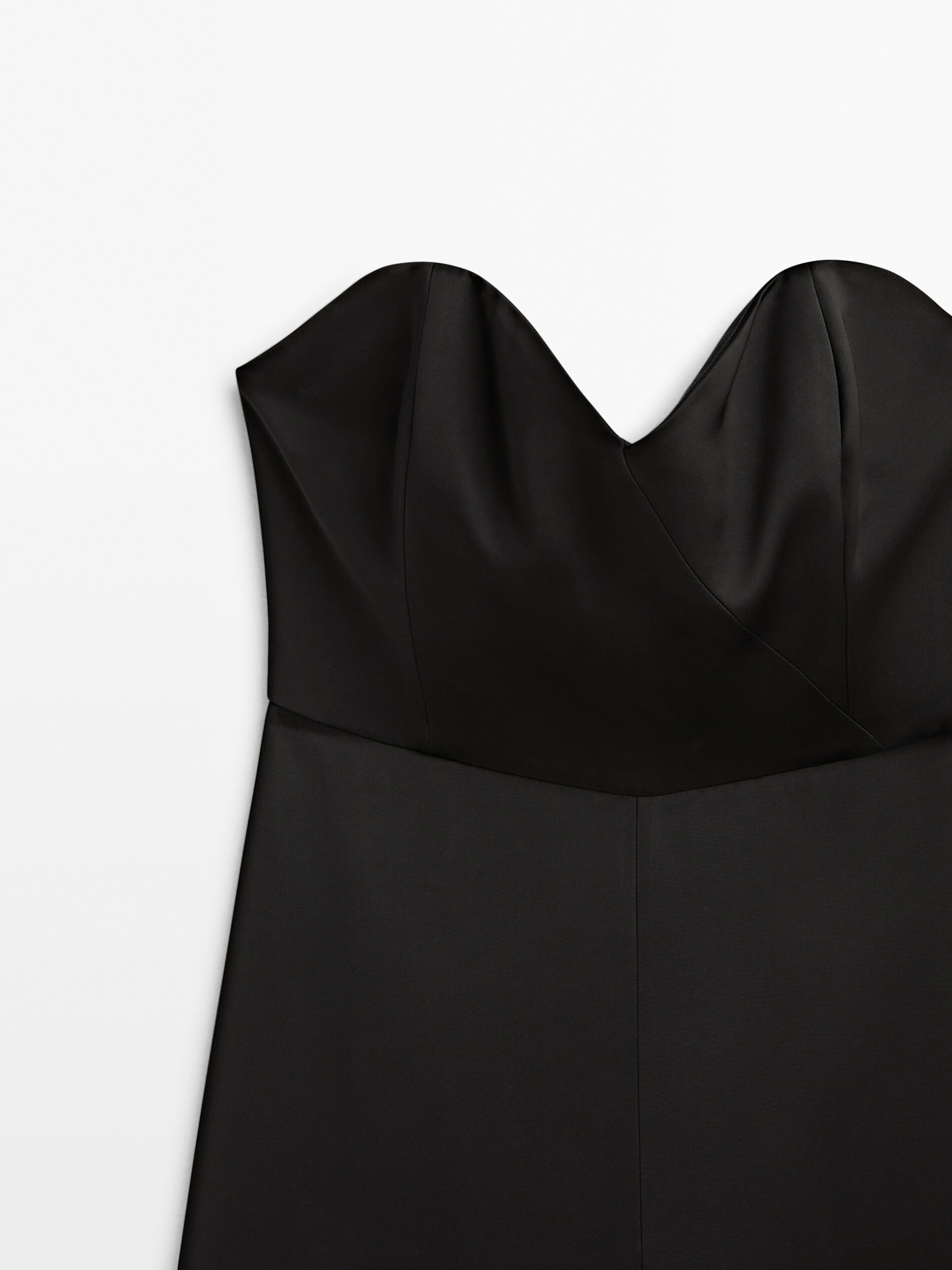 Mono escote corazón -Studio - NEGRO