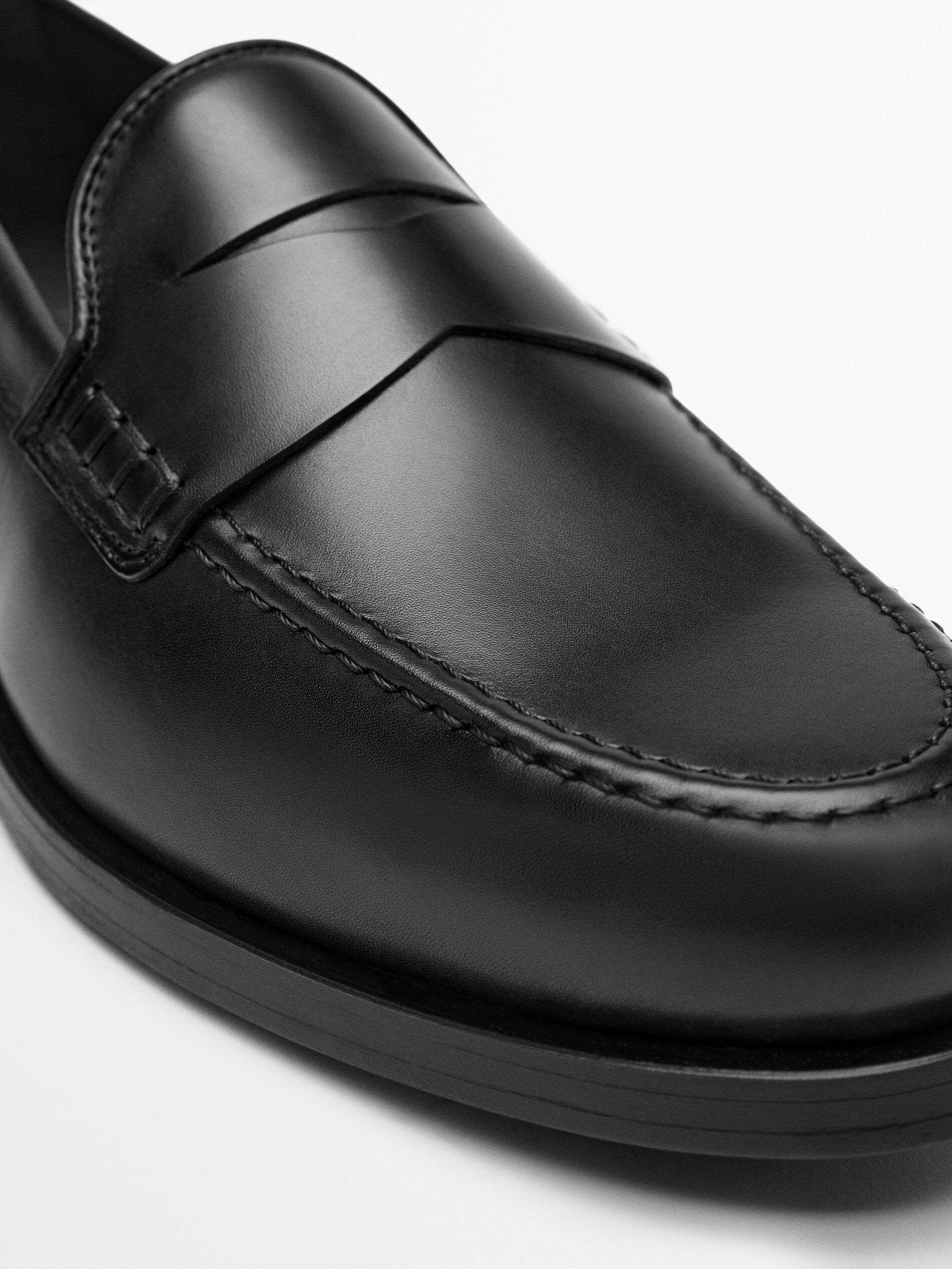 Mocasín piel napa cepillada - NEGRO
