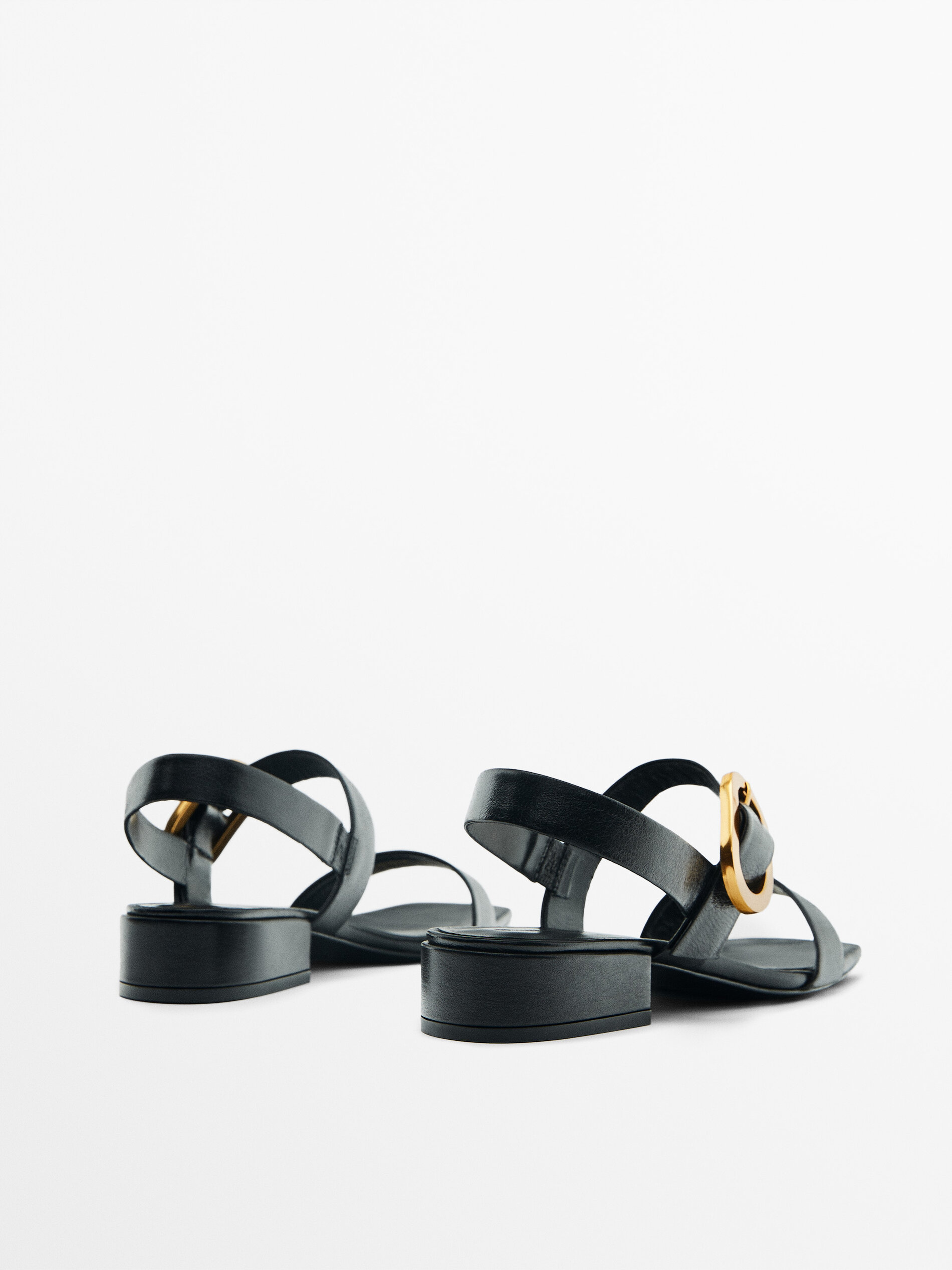 Sandalia tacón piel detalle hebilla - NEGRO