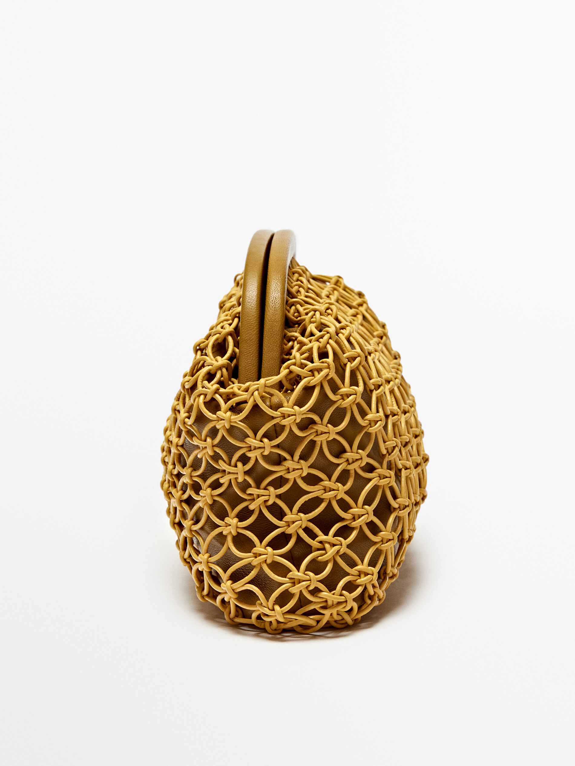 Bolso clutch trenzado tubular - VERDE