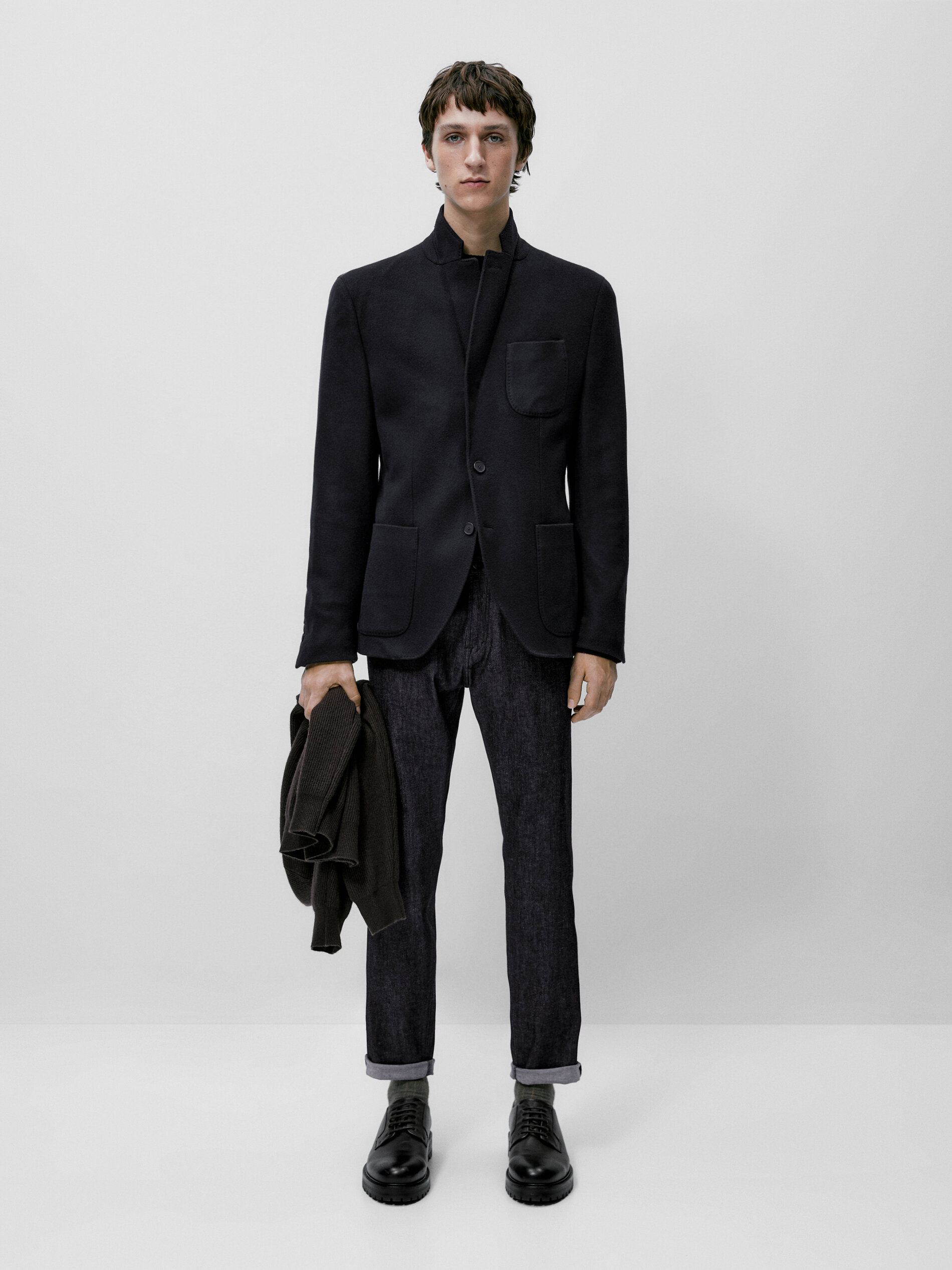 Pantalón vaquero desencolado tapered fit - INDIGO